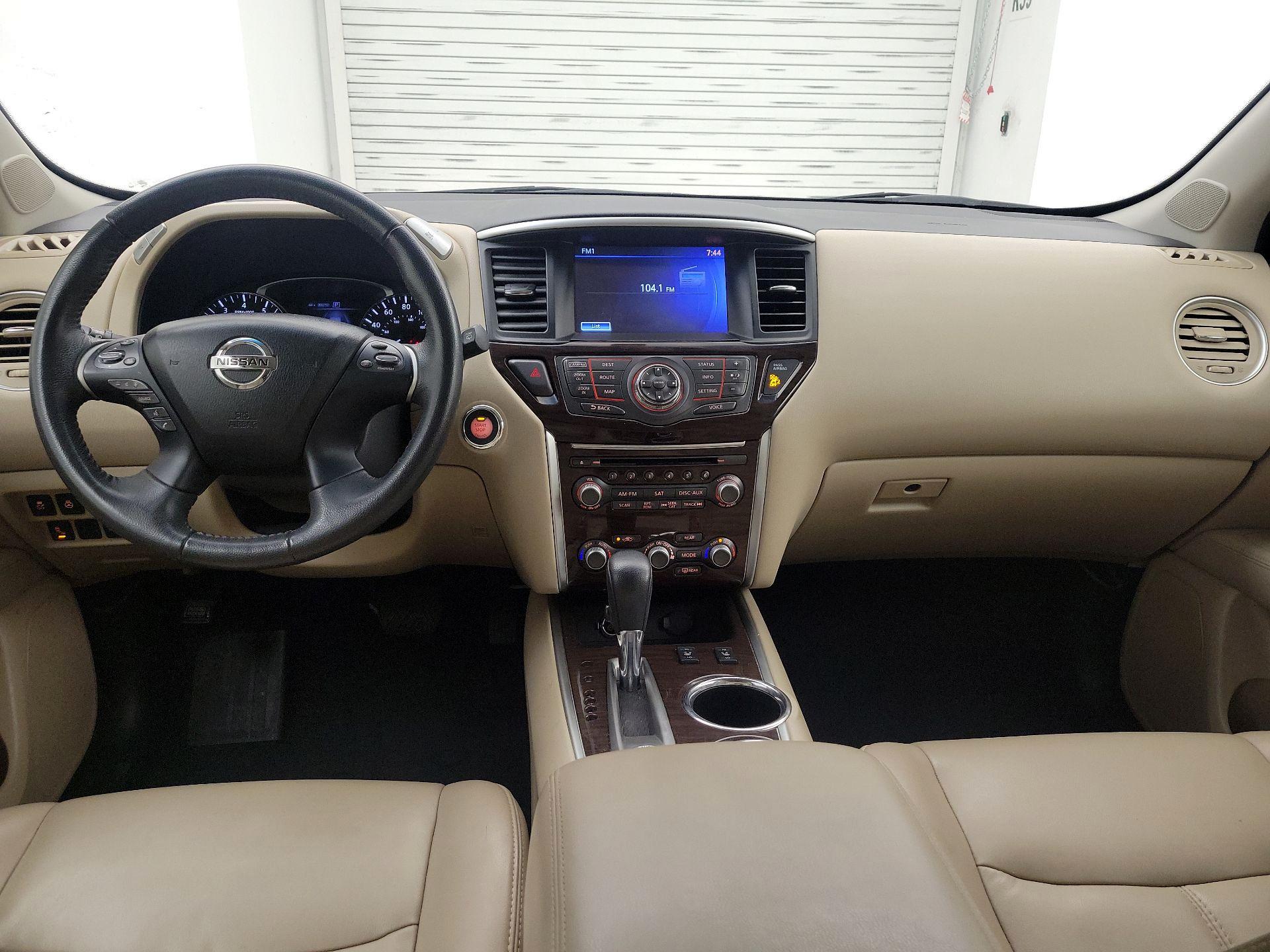 Thumbnail: 2016 Nissan Pathfinder - 9