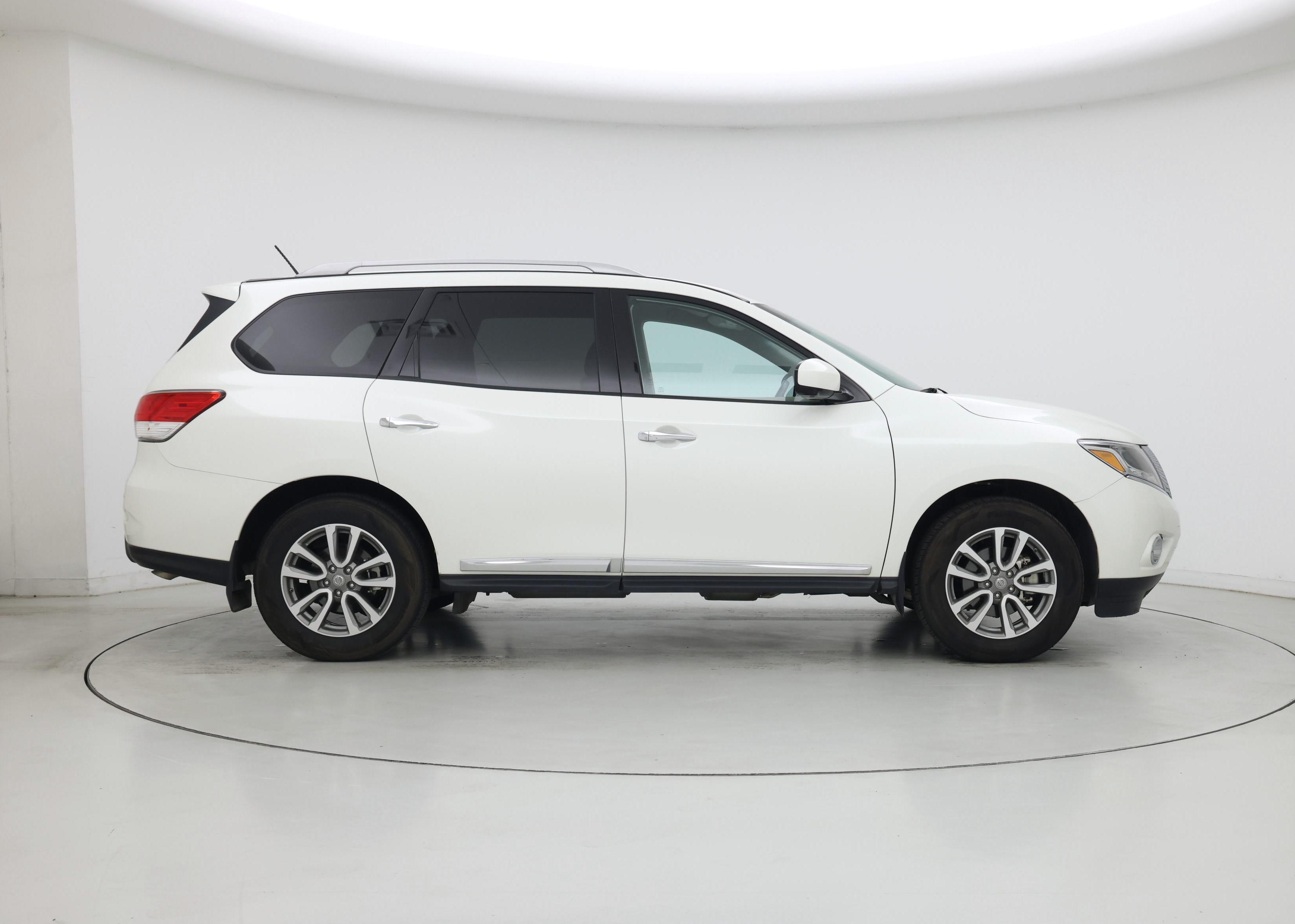 Thumbnail: 2016 Nissan Pathfinder - 7