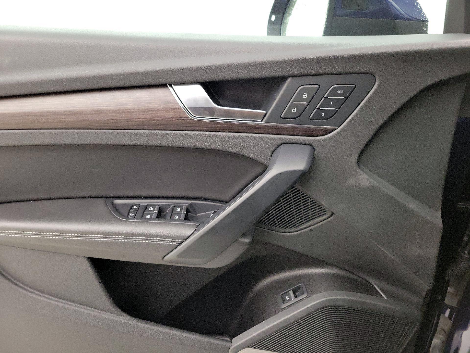 Thumbnail: 2021 Audi Q5 - 12