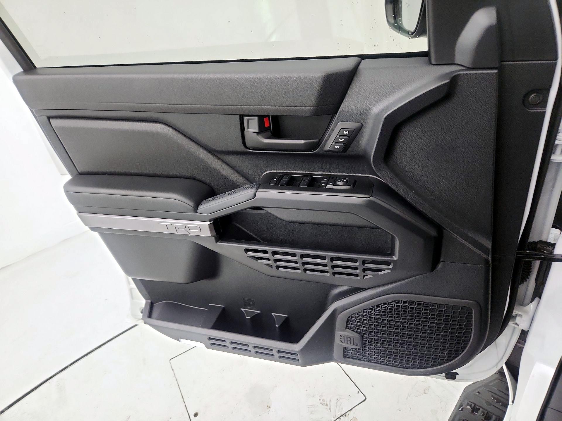 Thumbnail: 2025 Toyota 4Runner - 12