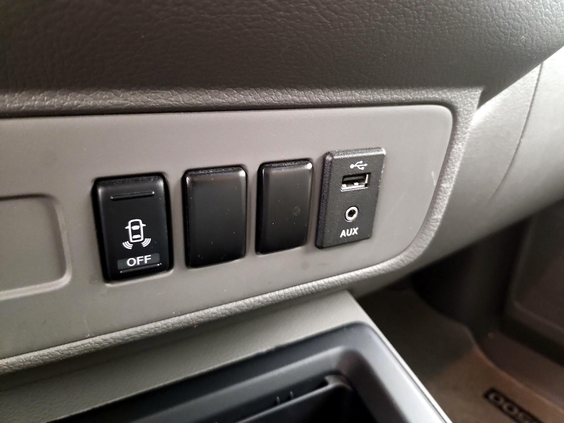 Thumbnail: 2020 Nissan NV - 19