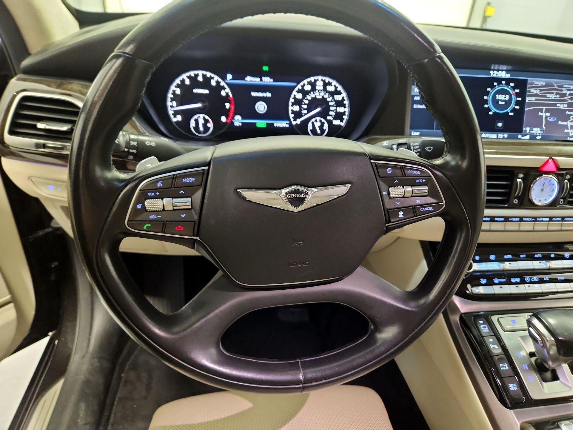 Thumbnail: 2019 Genesis G90 - 10