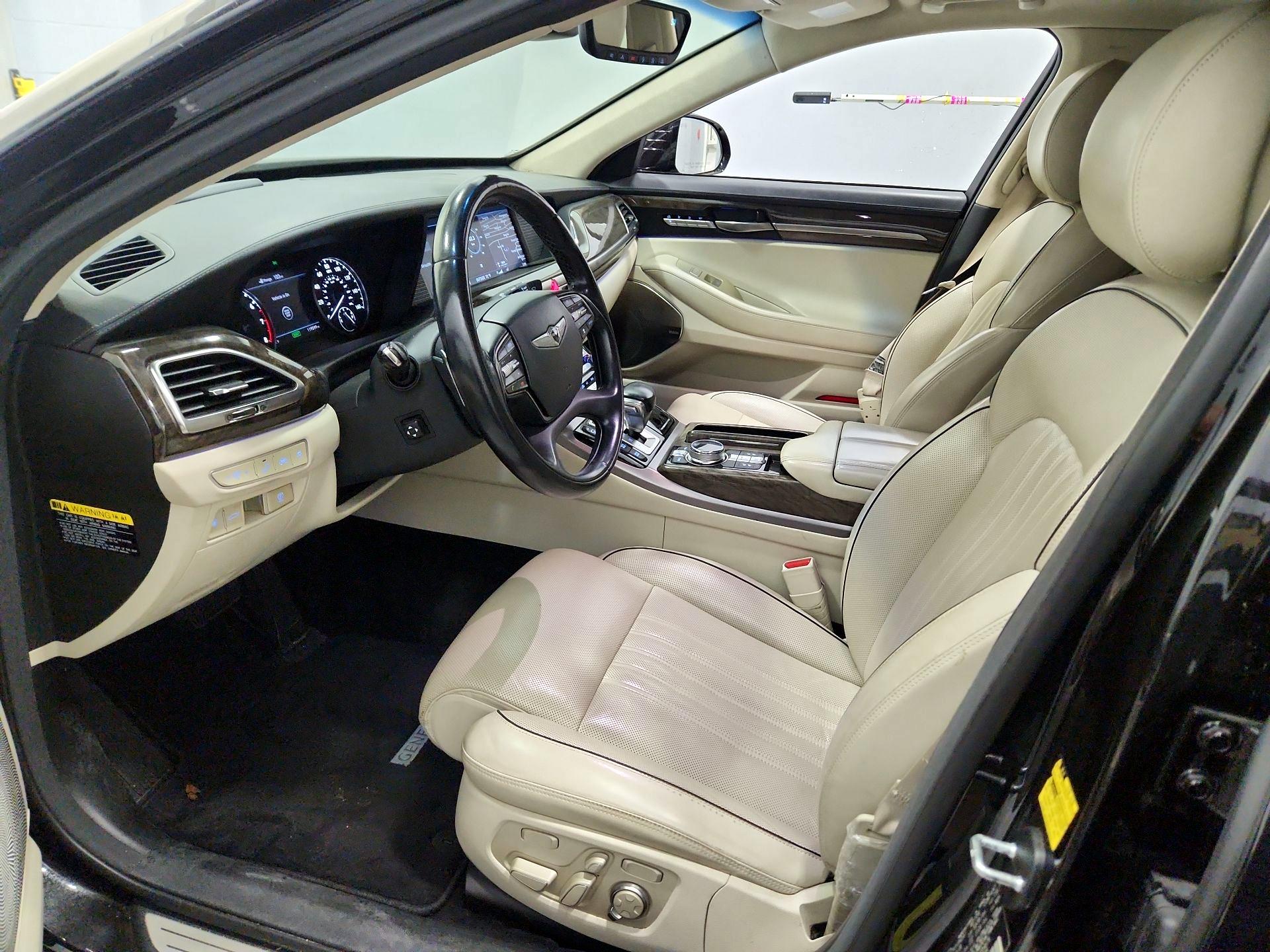 Thumbnail: 2019 Genesis G90 - 11