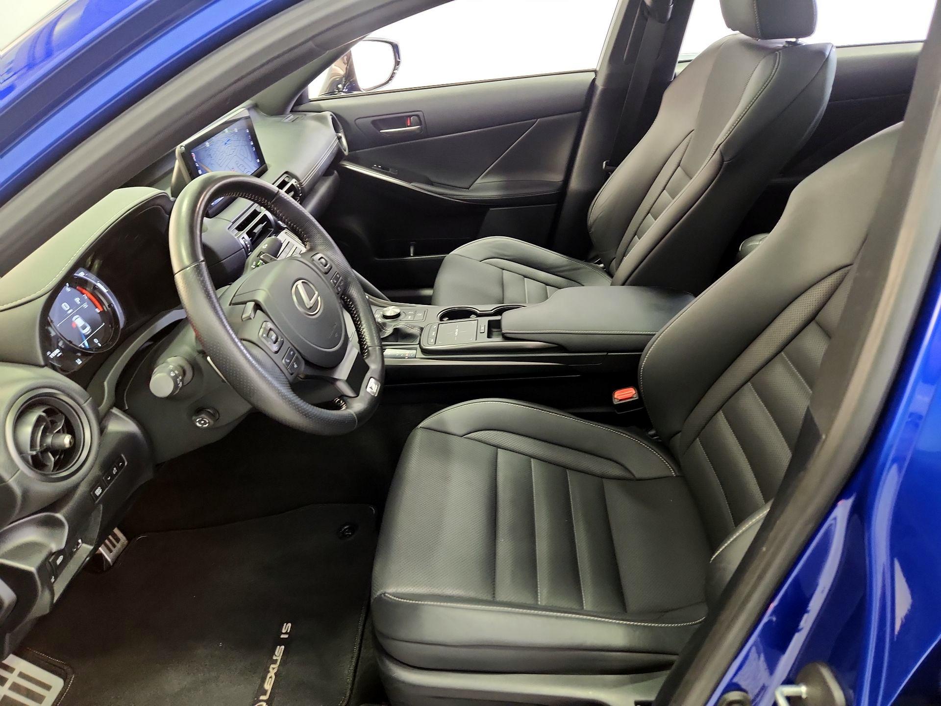 Thumbnail: 2023 Lexus IS - 11