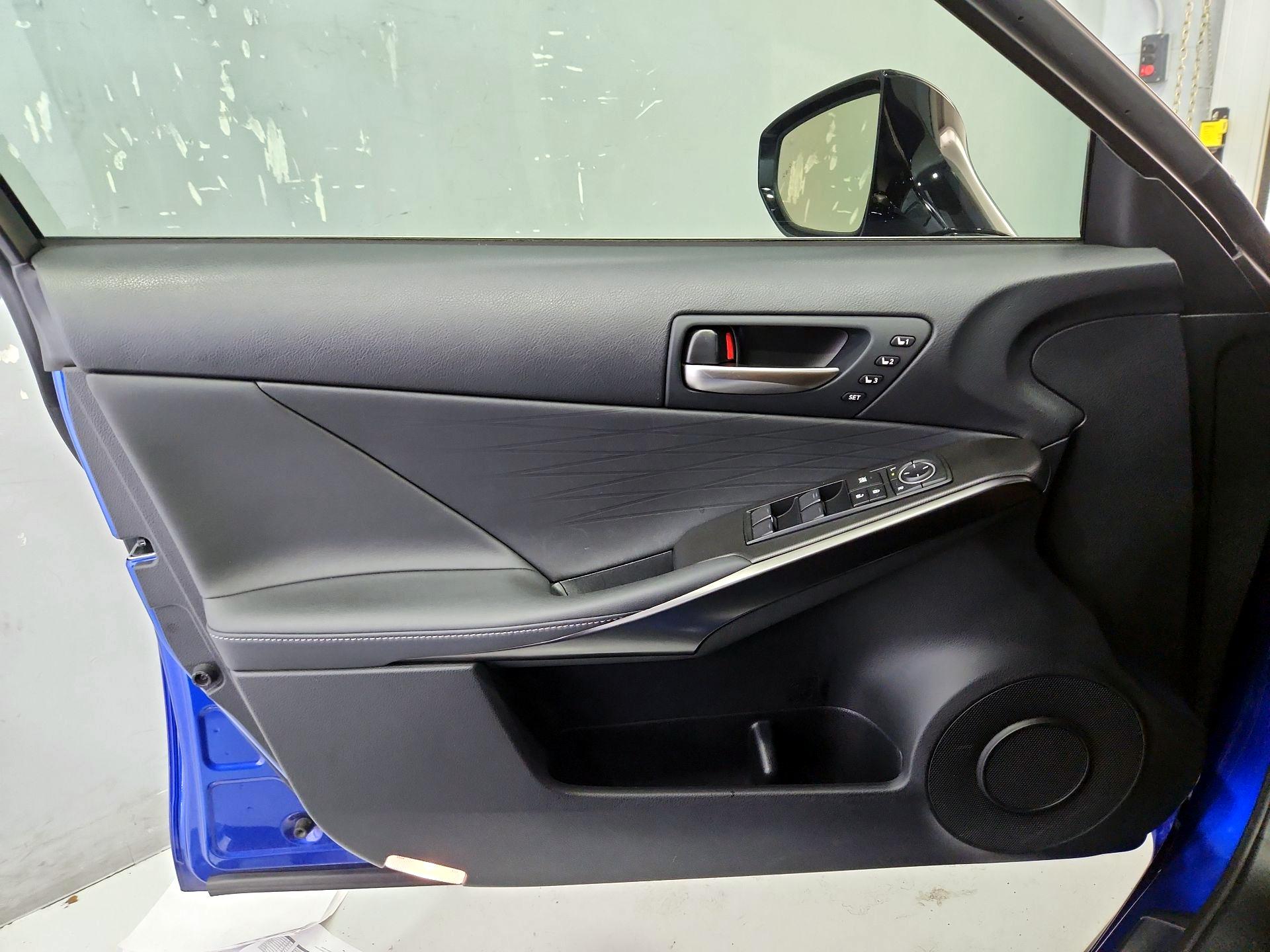 Thumbnail: 2023 Lexus IS - 12