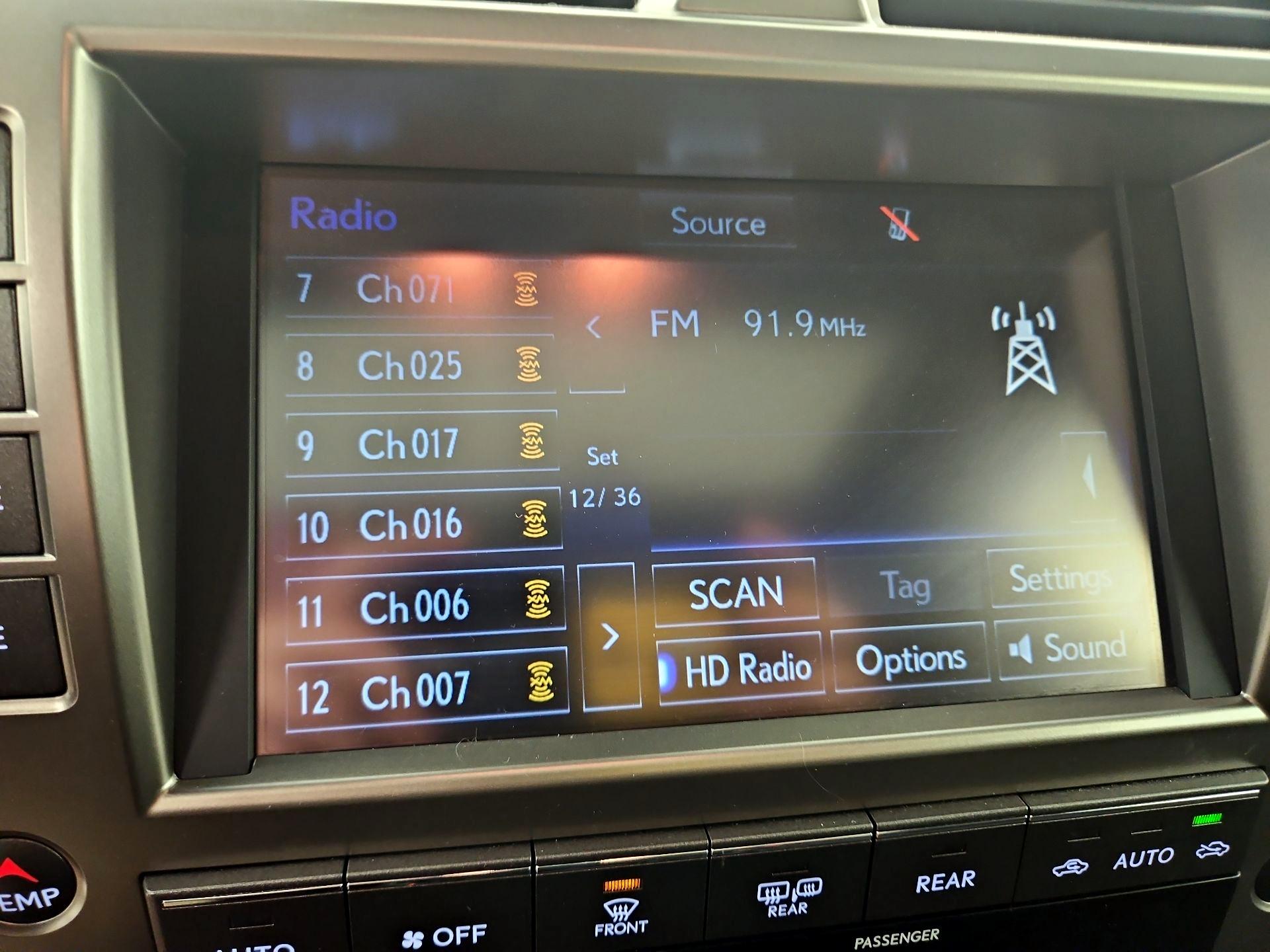 Thumbnail: 2021 Lexus GX - 16