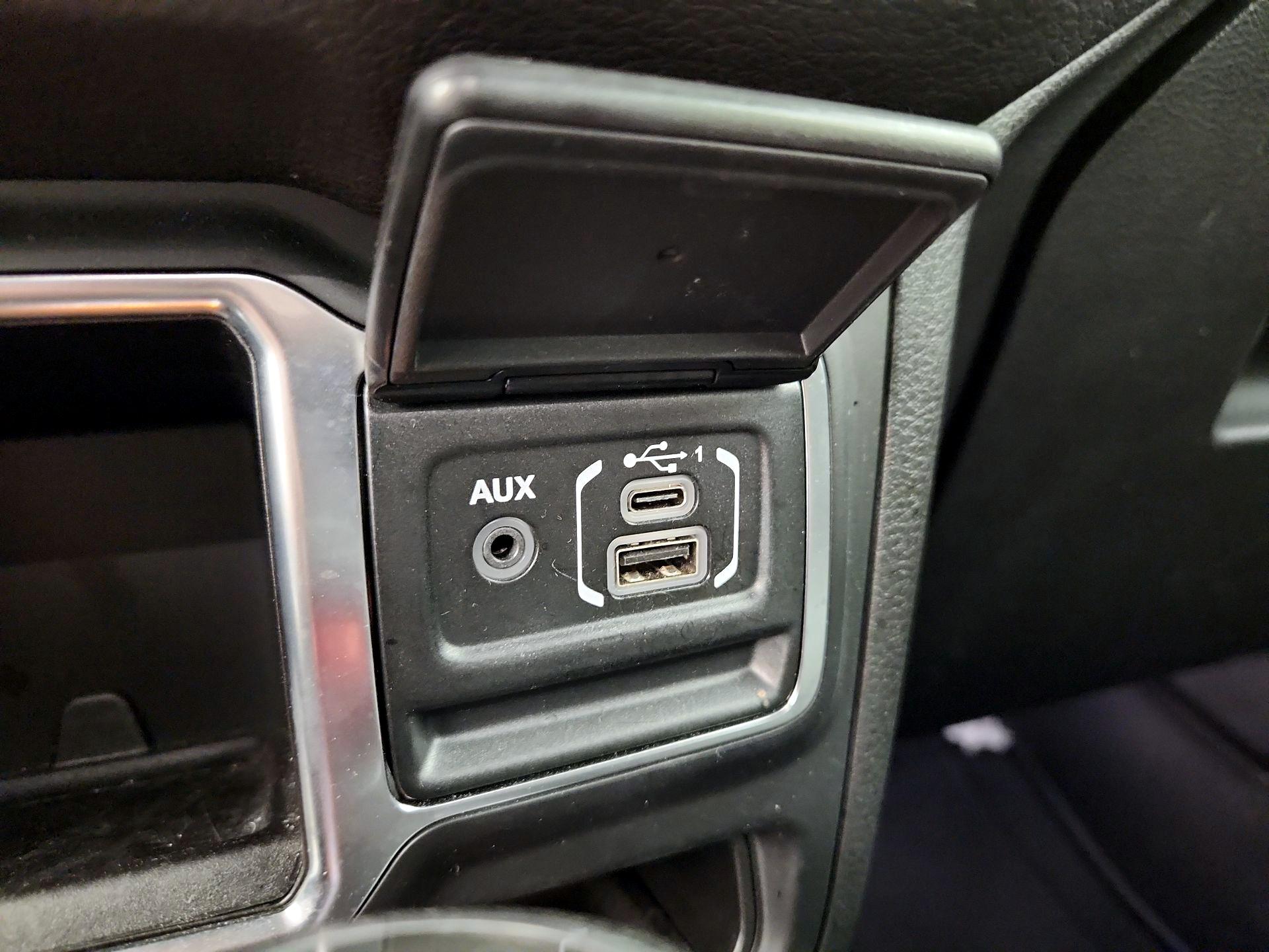 Thumbnail: 2024 Jeep Wrangler - 16