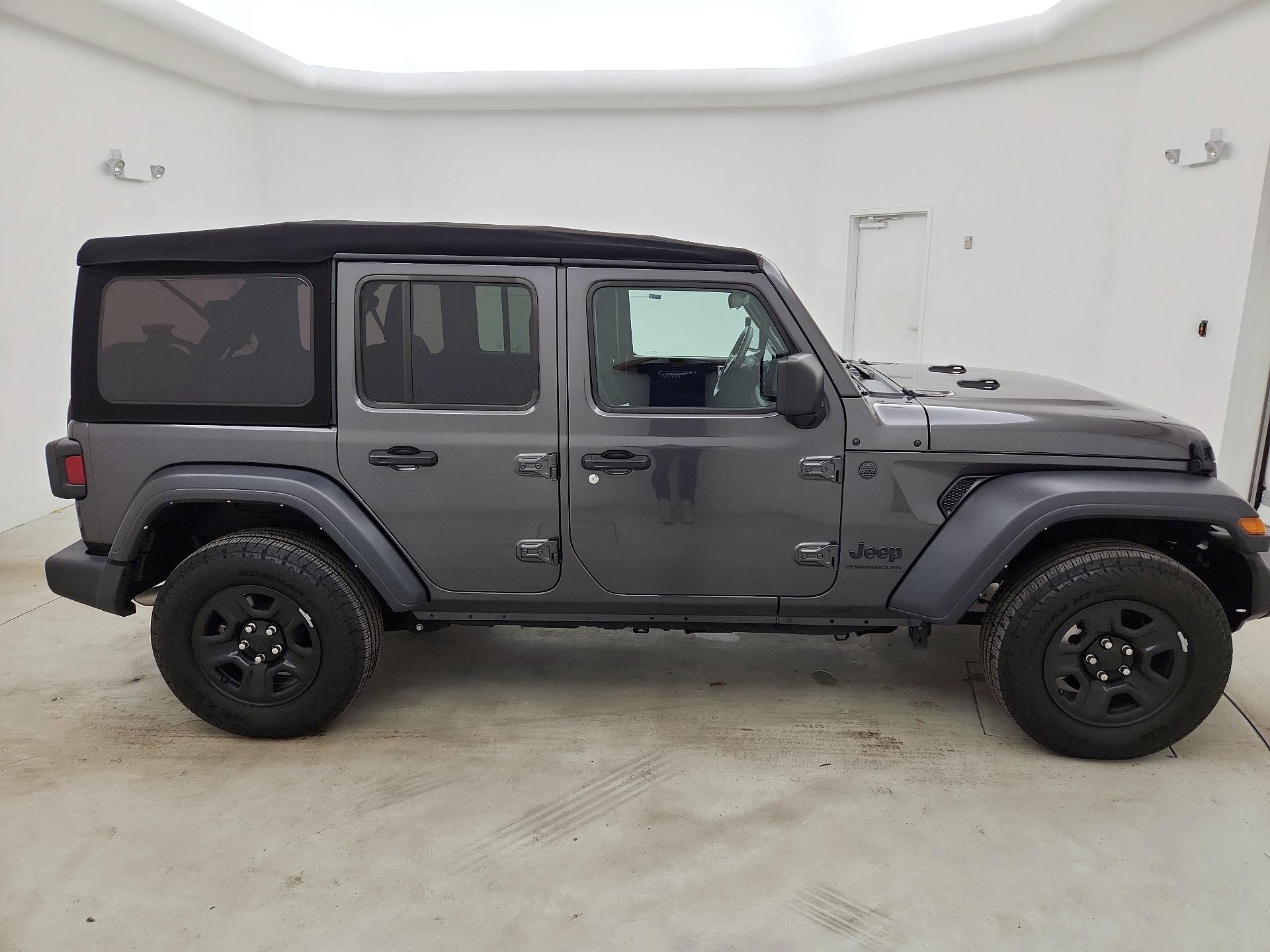 Thumbnail: 2024 Jeep Wrangler - 4