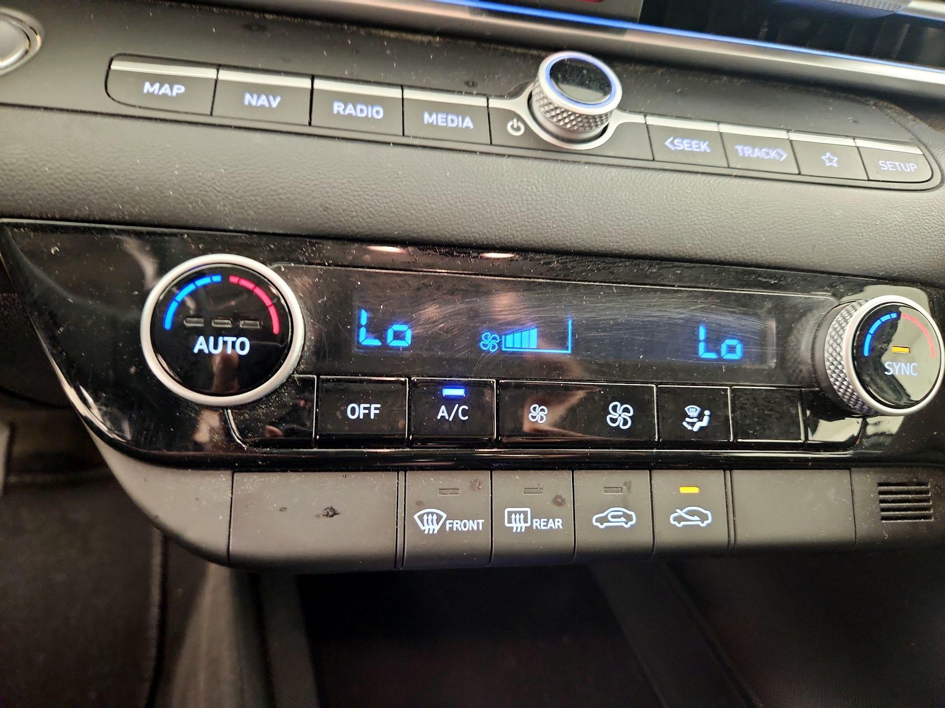 Thumbnail: 2024 Hyundai Elantra - 17