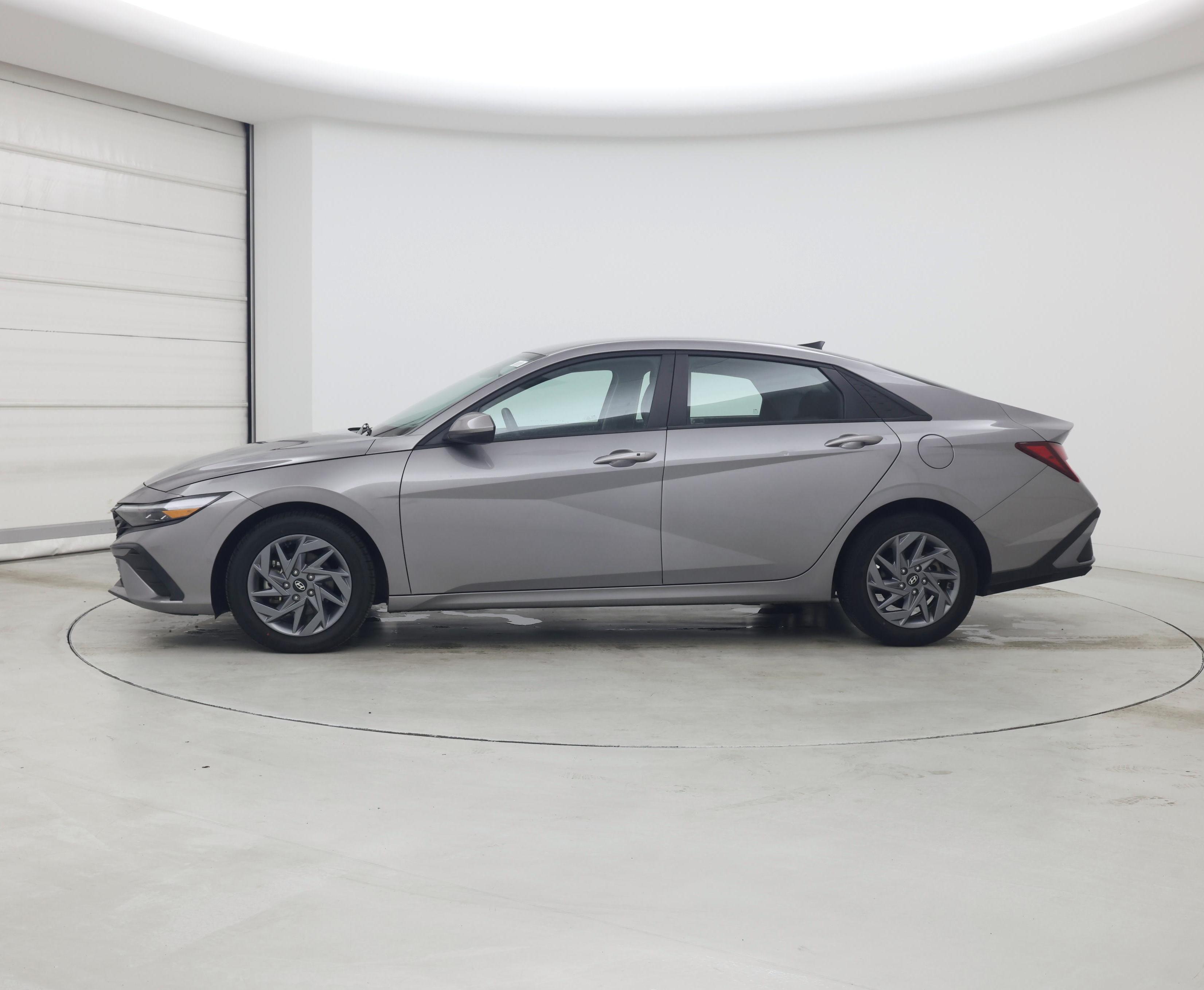 Thumbnail: 2024 Hyundai Elantra - 3