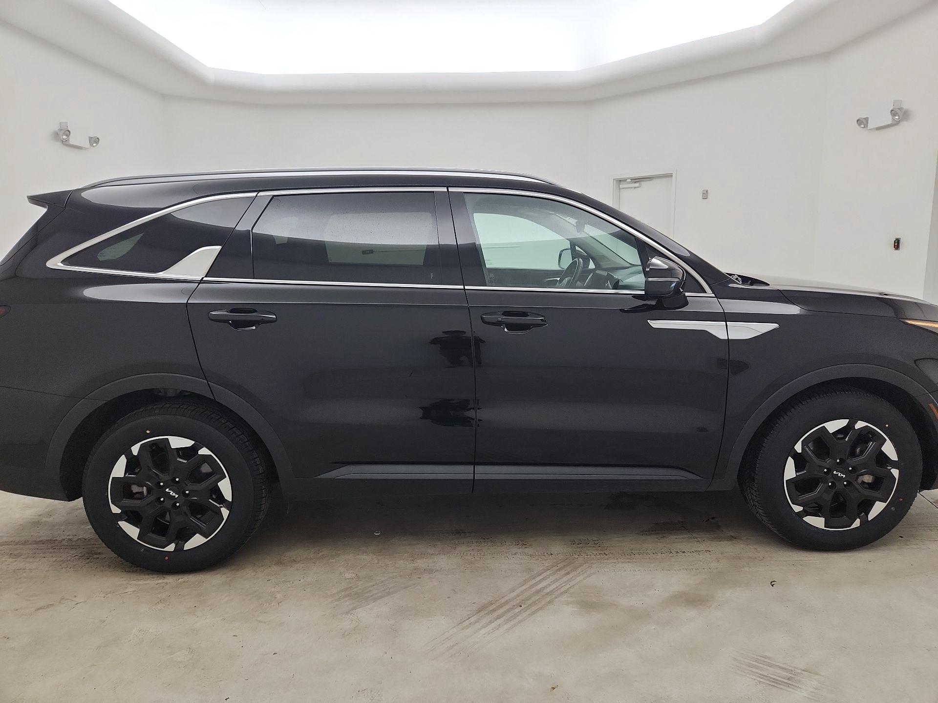 Thumbnail: 2024 Kia Sorento - 4