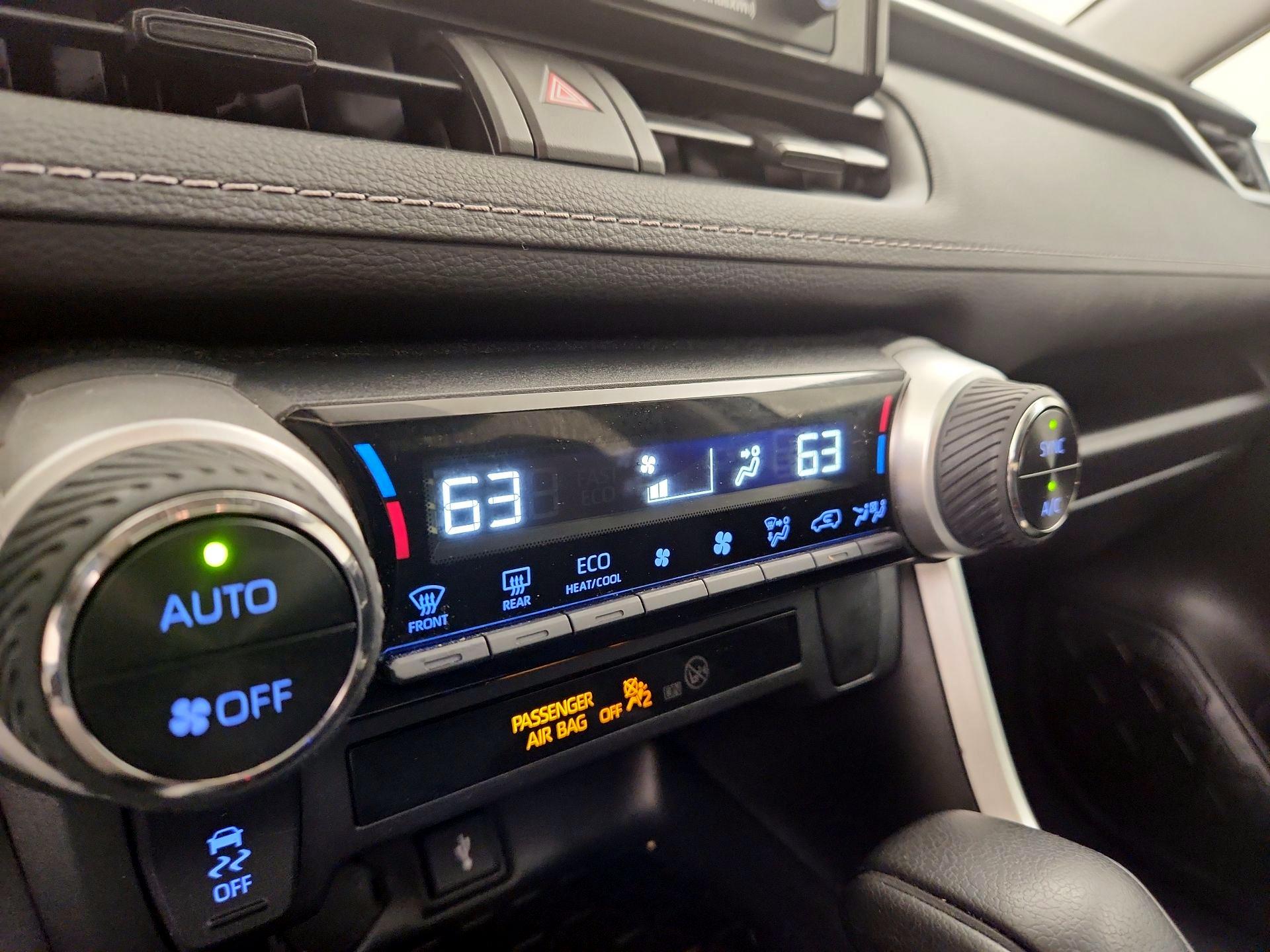 Thumbnail: 2021 Toyota RAV4 - 14