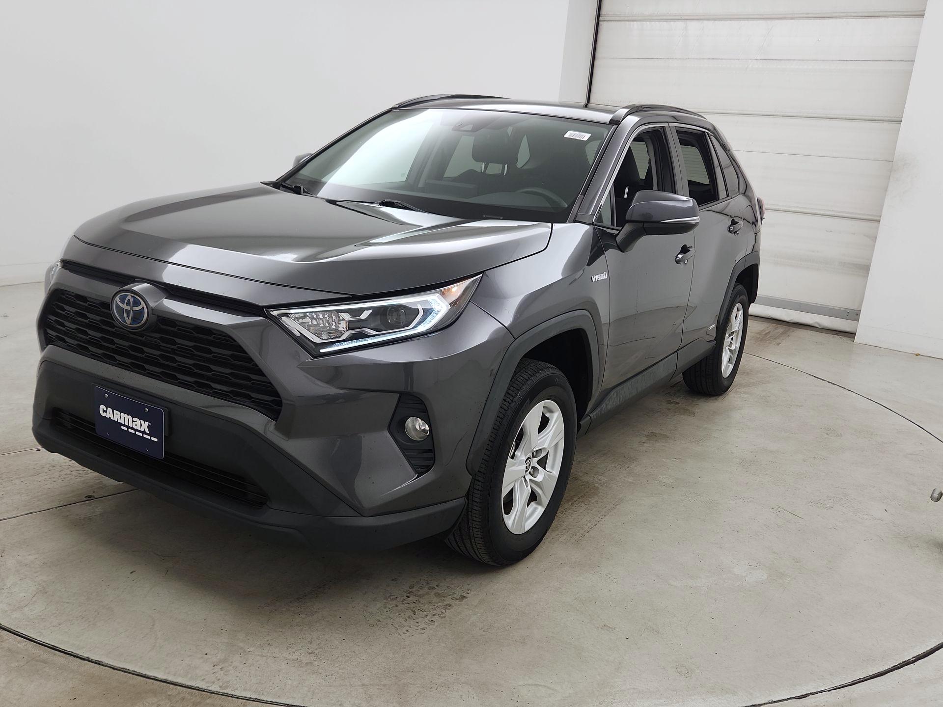 Thumbnail: 2021 Toyota RAV4 - 3