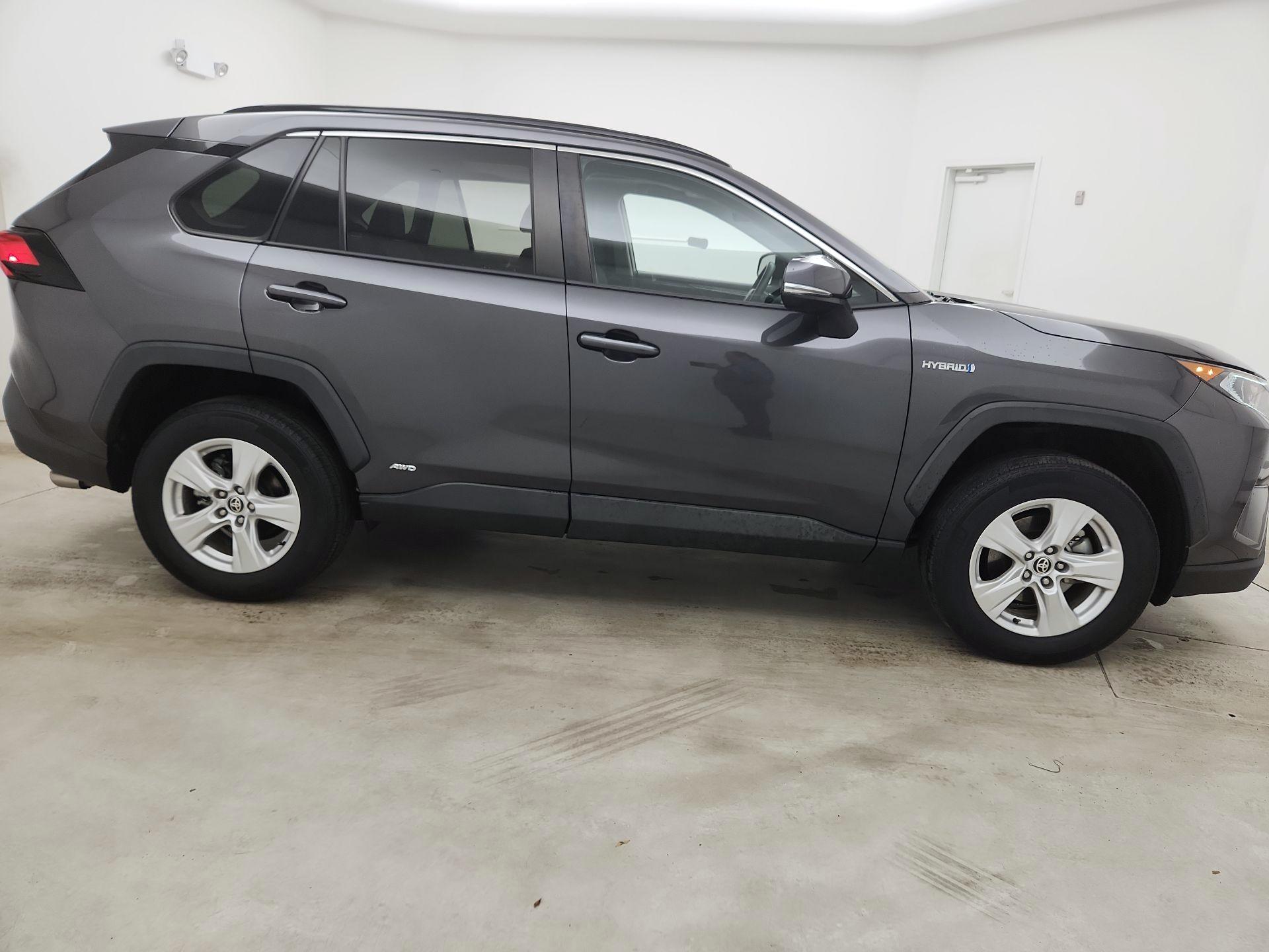 Thumbnail: 2021 Toyota RAV4 - 4