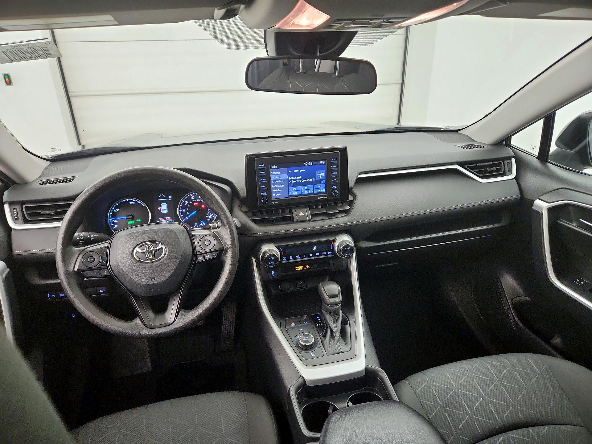 Thumbnail: 2021 Toyota RAV4 - 8