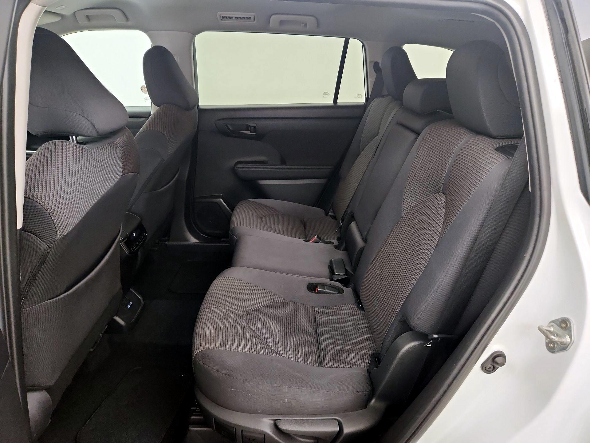 Thumbnail: 2024 Toyota Highlander - 19