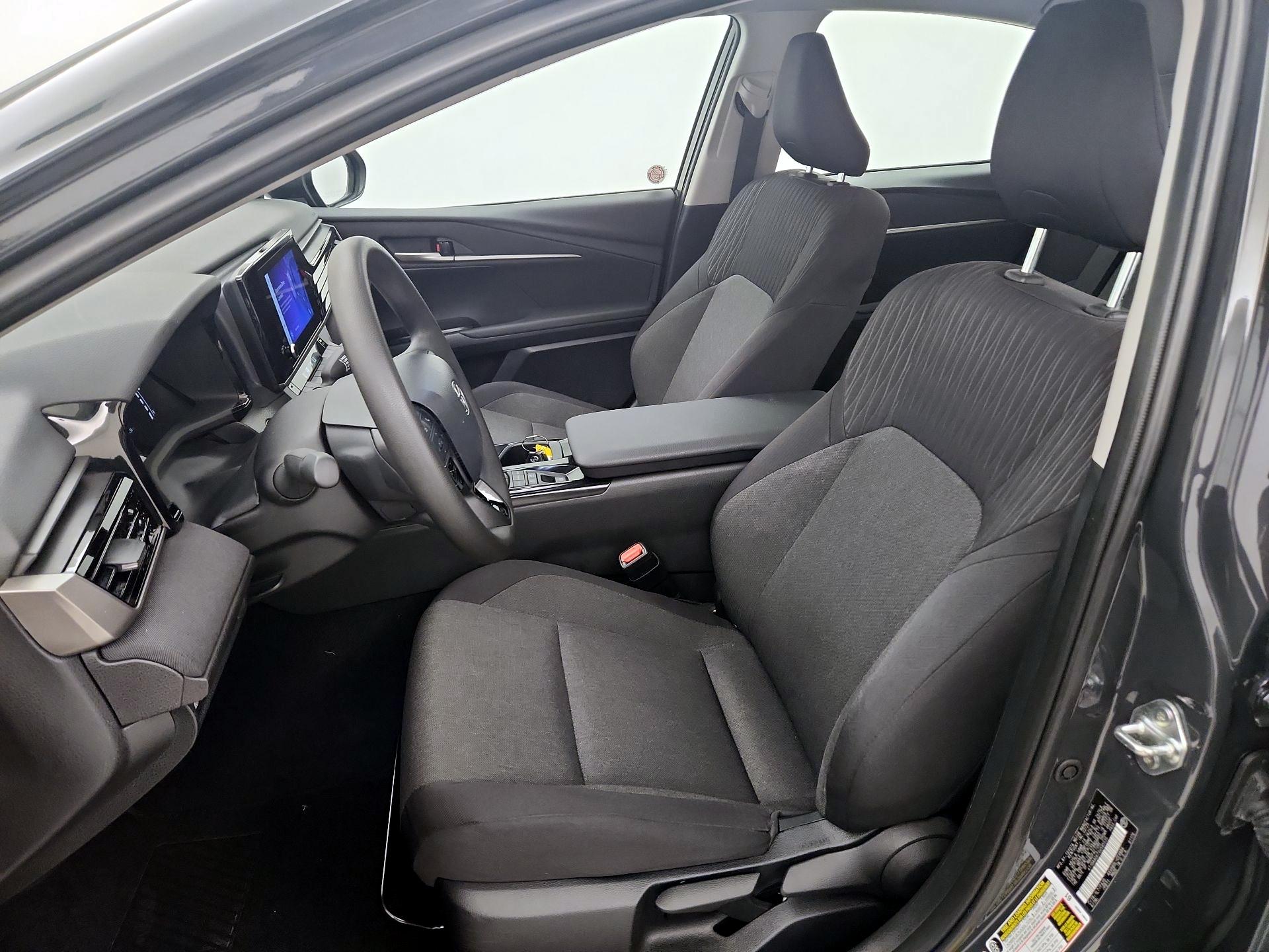 Thumbnail: 2025 Toyota Camry - 11