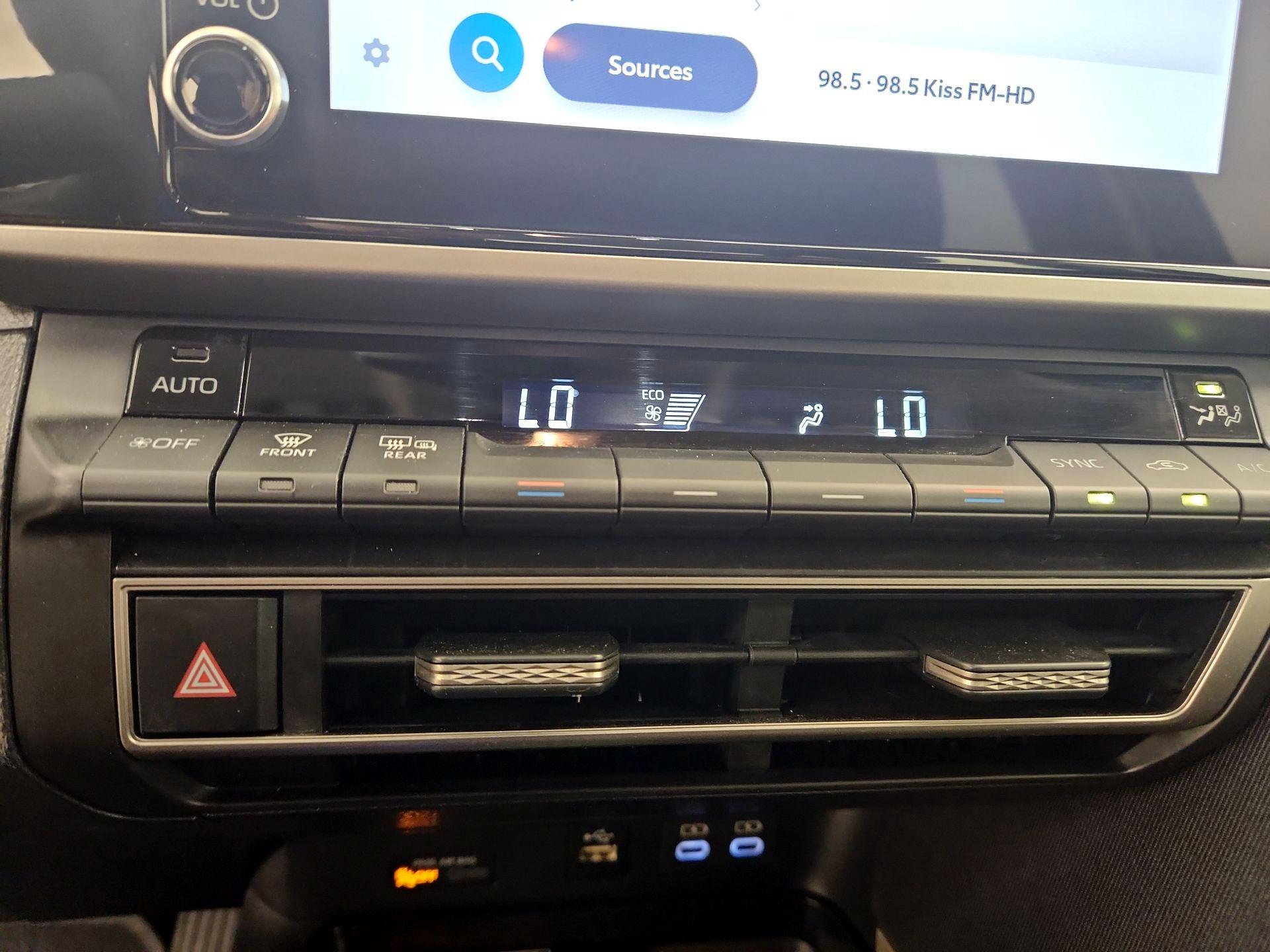 Thumbnail: 2025 Toyota Camry - 16