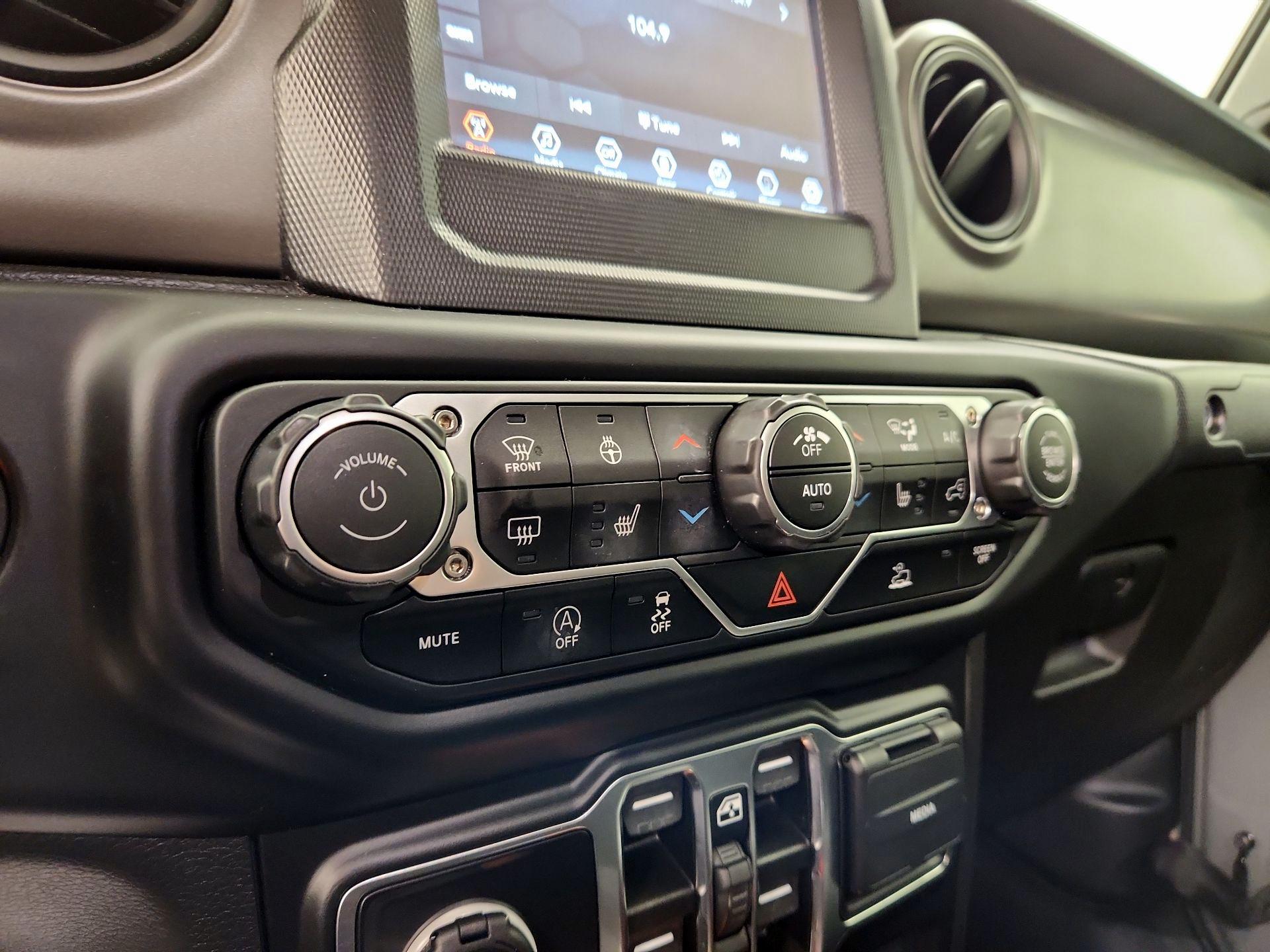 Thumbnail: 2023 Jeep Gladiator - 14