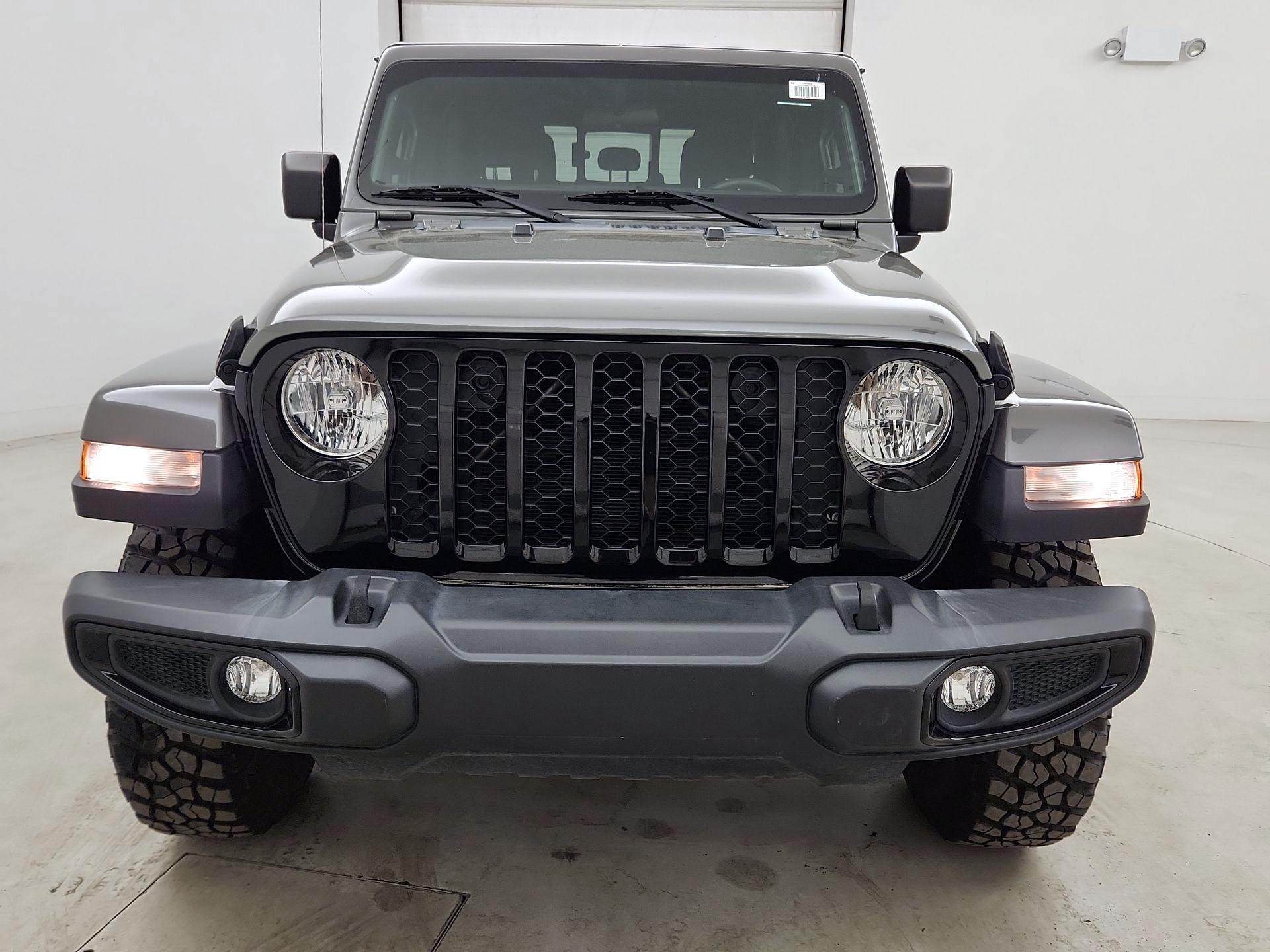 Thumbnail: 2023 Jeep Gladiator - 2