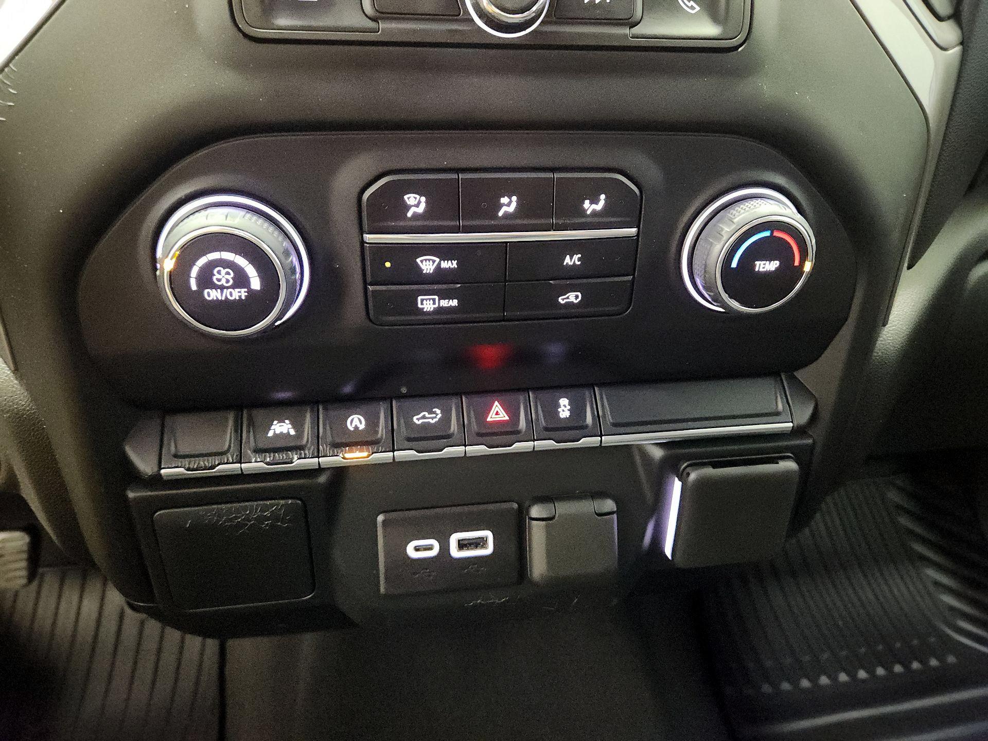 Thumbnail: 2022 Chevrolet Silverado 1500 - 16