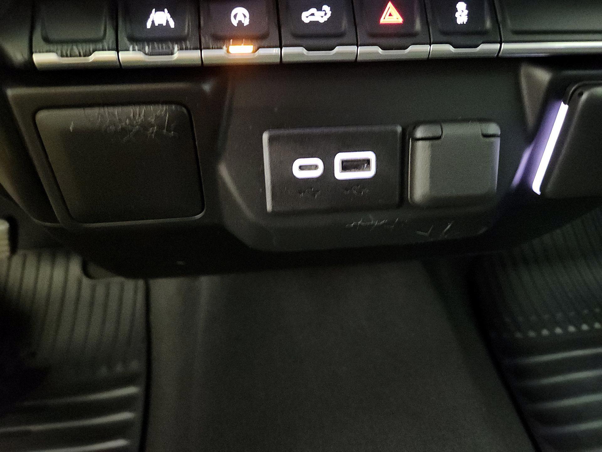 Thumbnail: 2022 Chevrolet Silverado 1500 - 18