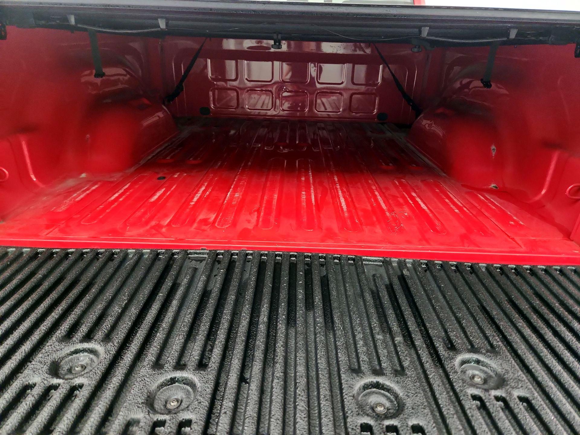 Thumbnail: 2021 RAM 1500 Classic - 20