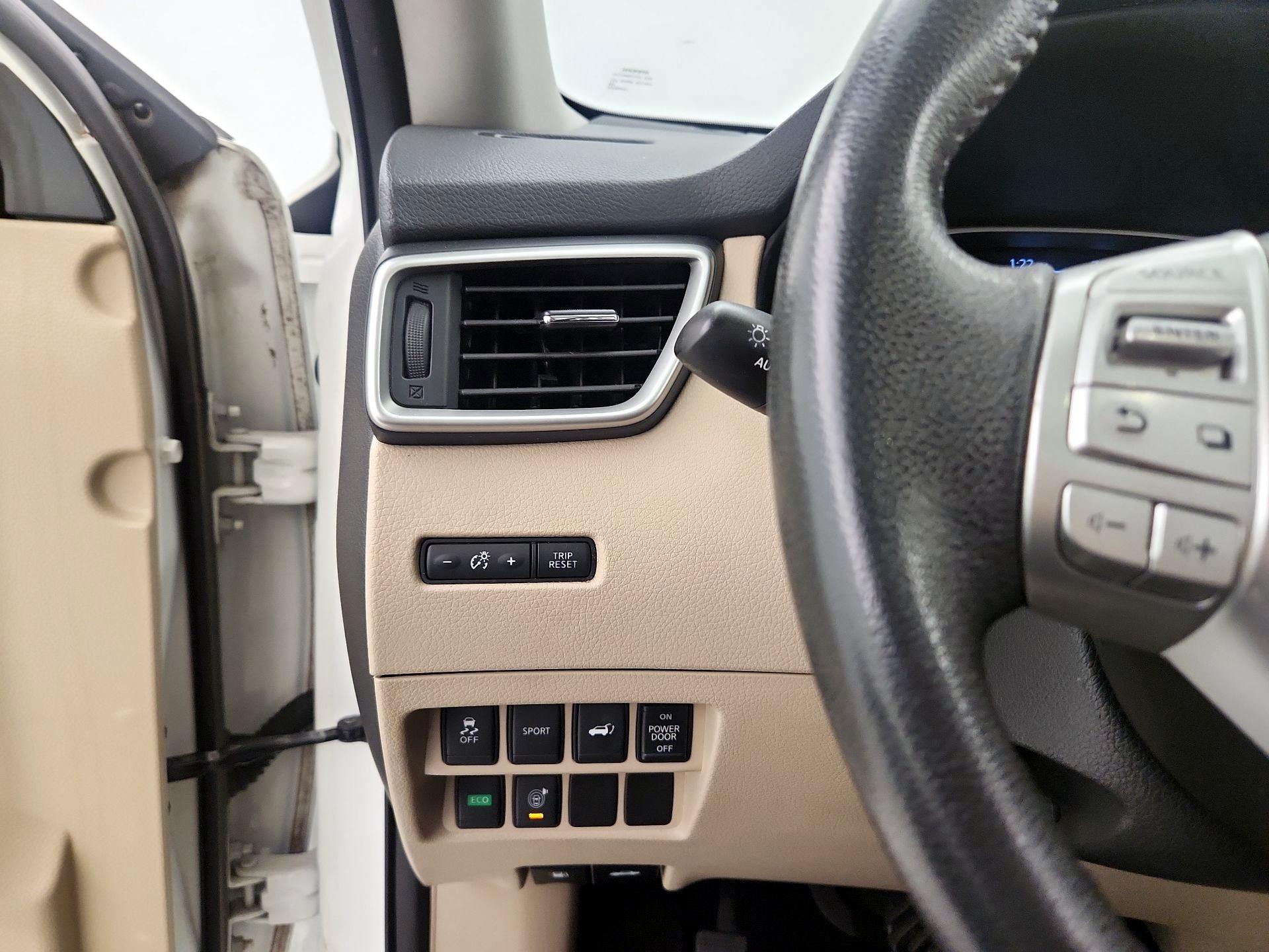 Thumbnail: 2016 Nissan Rogue - 13