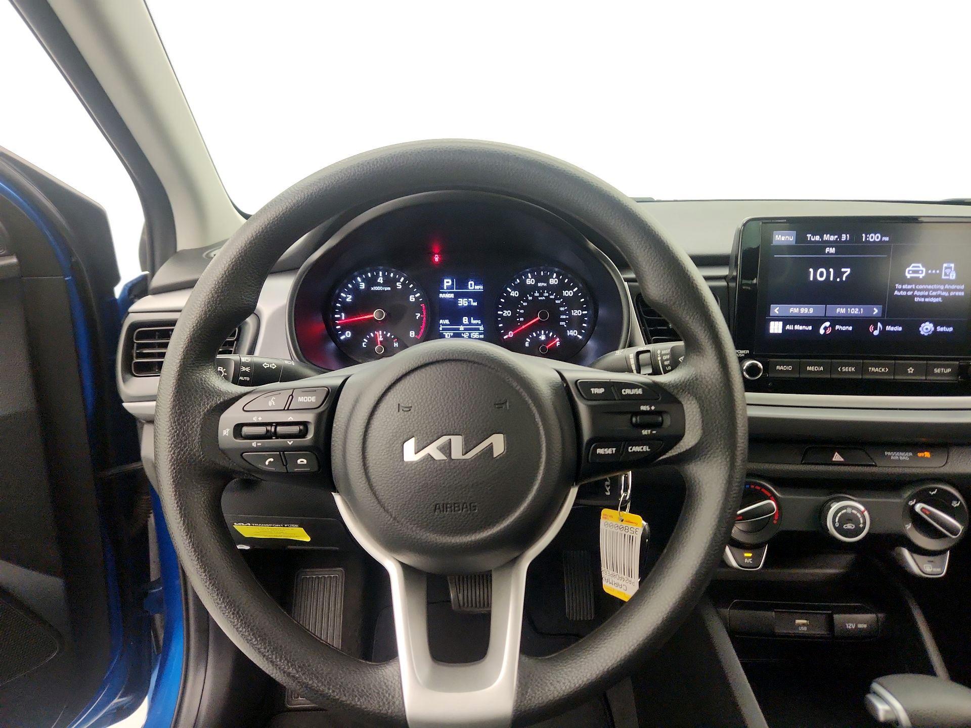 Thumbnail: 2023 Kia Rio - 10