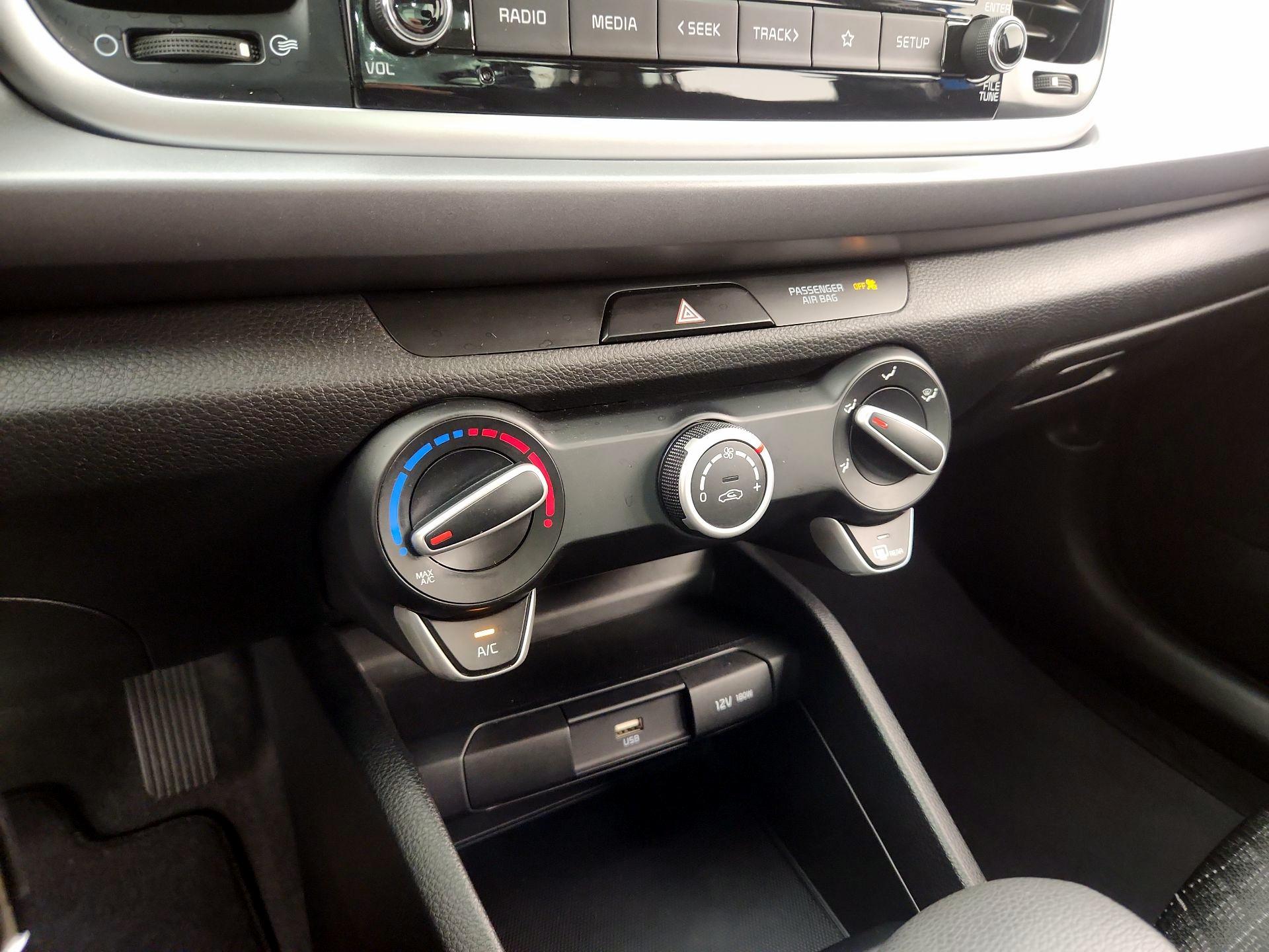 Thumbnail: 2023 Kia Rio - 16