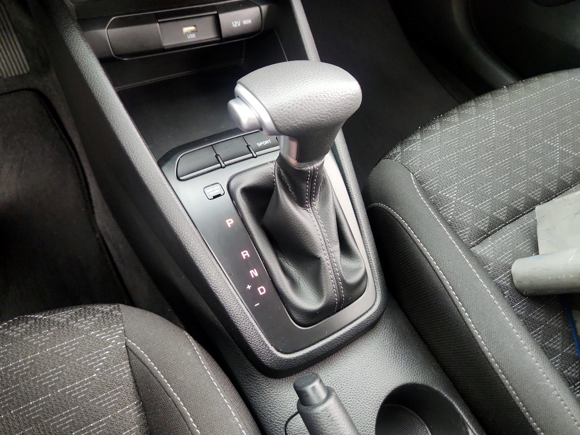 Thumbnail: 2023 Kia Rio - 17