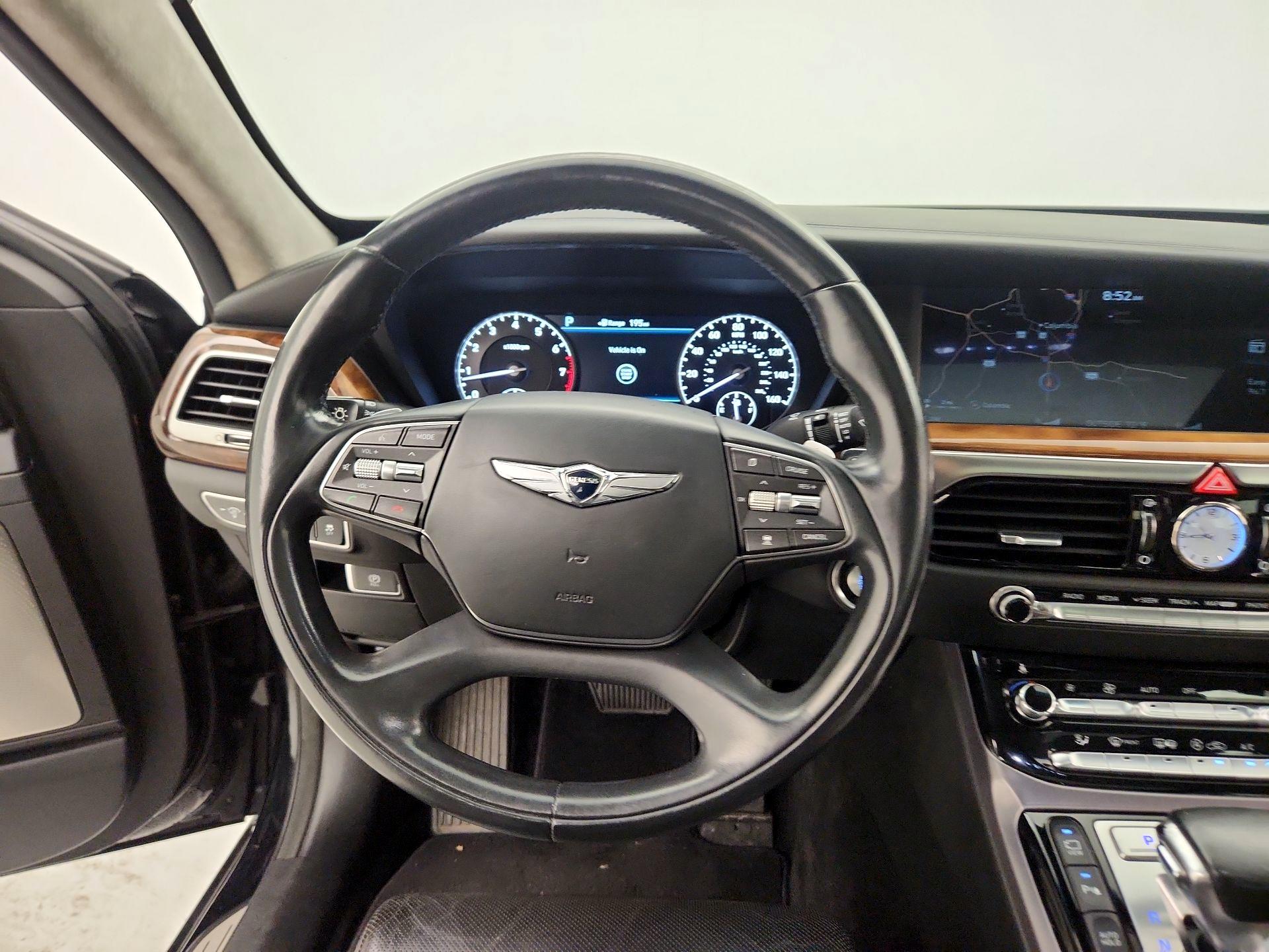 Thumbnail: 2017 Genesis G90 - 10