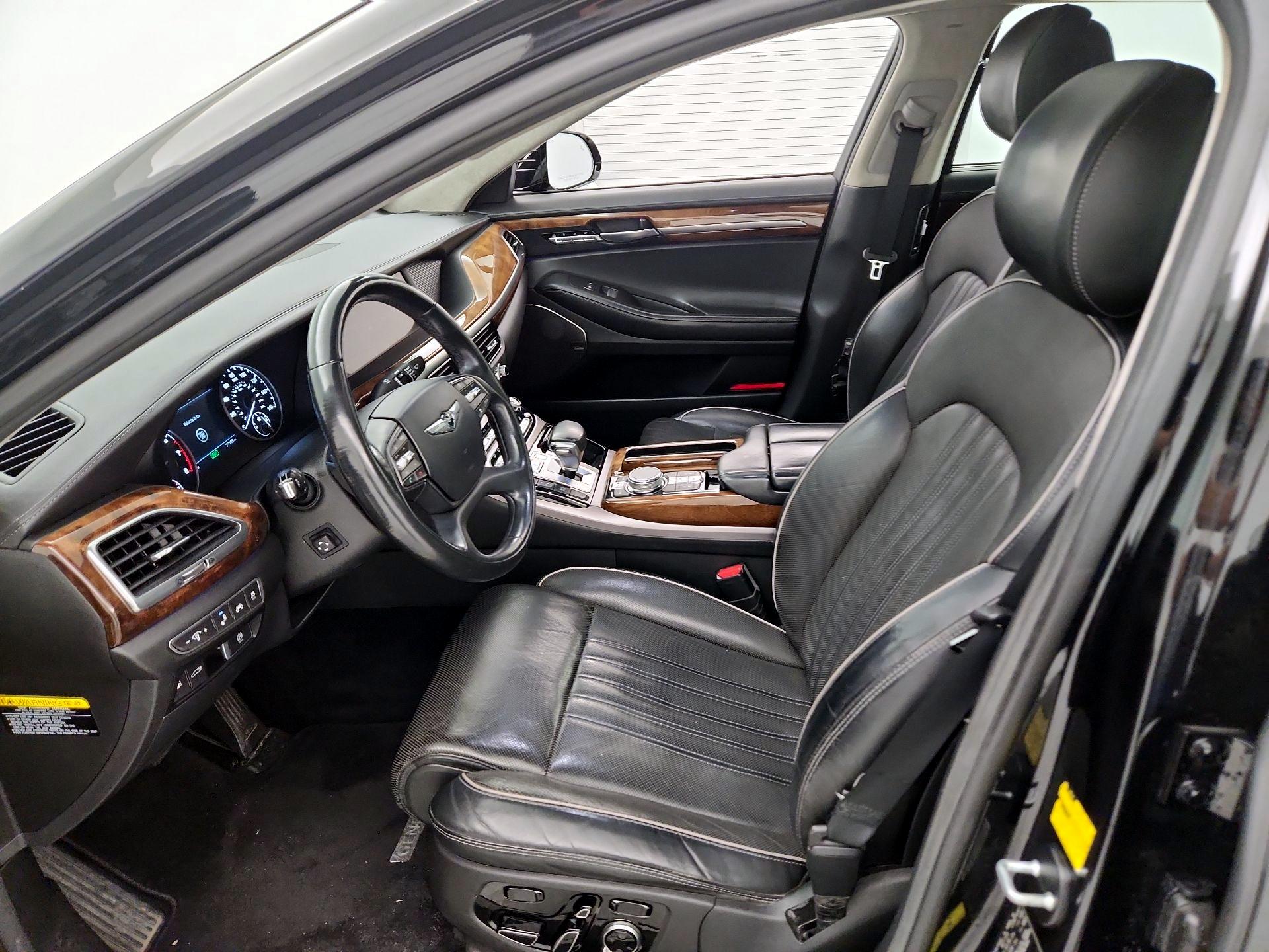 Thumbnail: 2017 Genesis G90 - 11