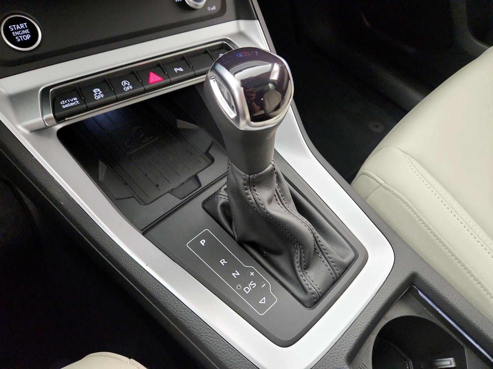 Thumbnail: 2025 Audi Q3 - 17