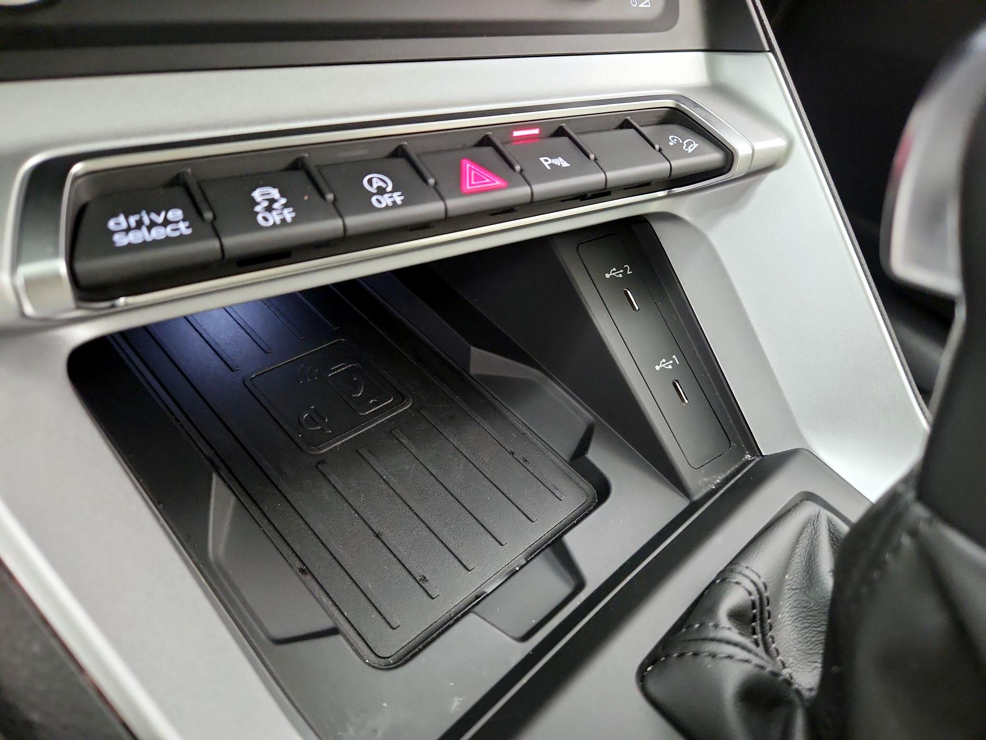 Thumbnail: 2025 Audi Q3 - 18