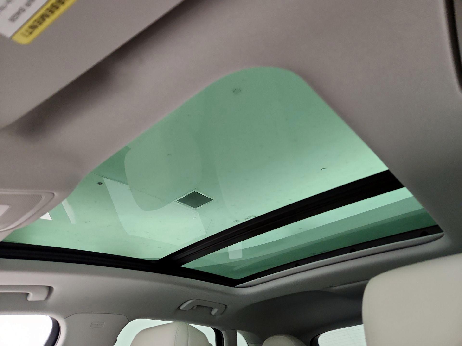 Thumbnail: 2025 Audi Q3 - 19