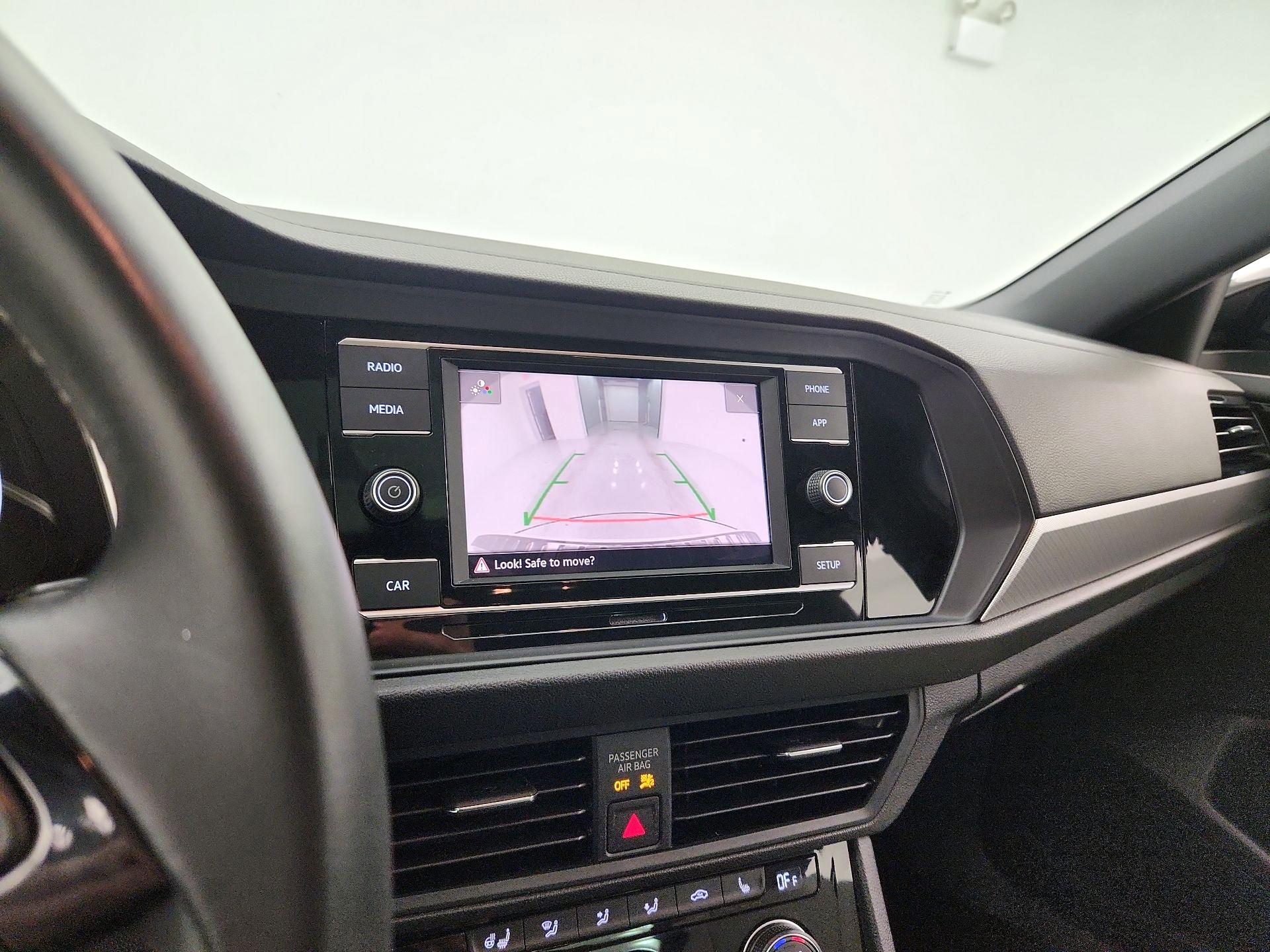 Thumbnail: 2019 Volkswagen Jetta - 14