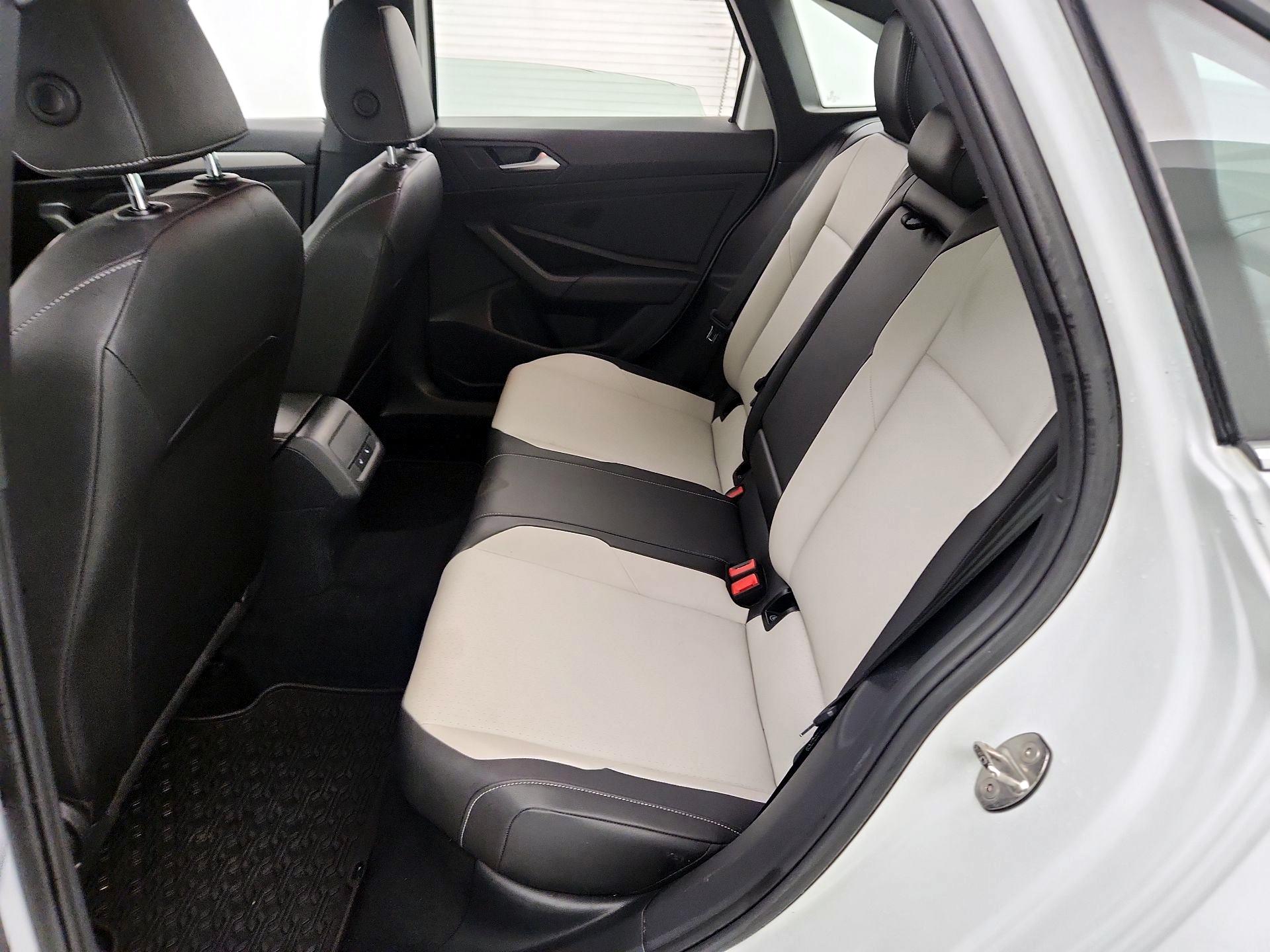 Thumbnail: 2019 Volkswagen Jetta - 20