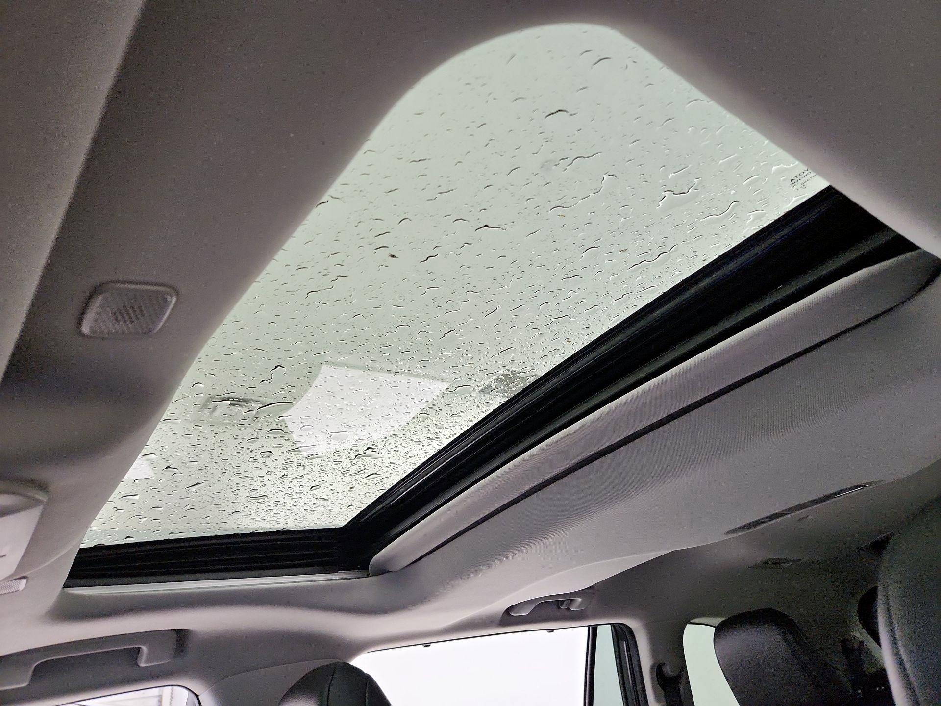 Thumbnail: 2023 Toyota Highlander - 20