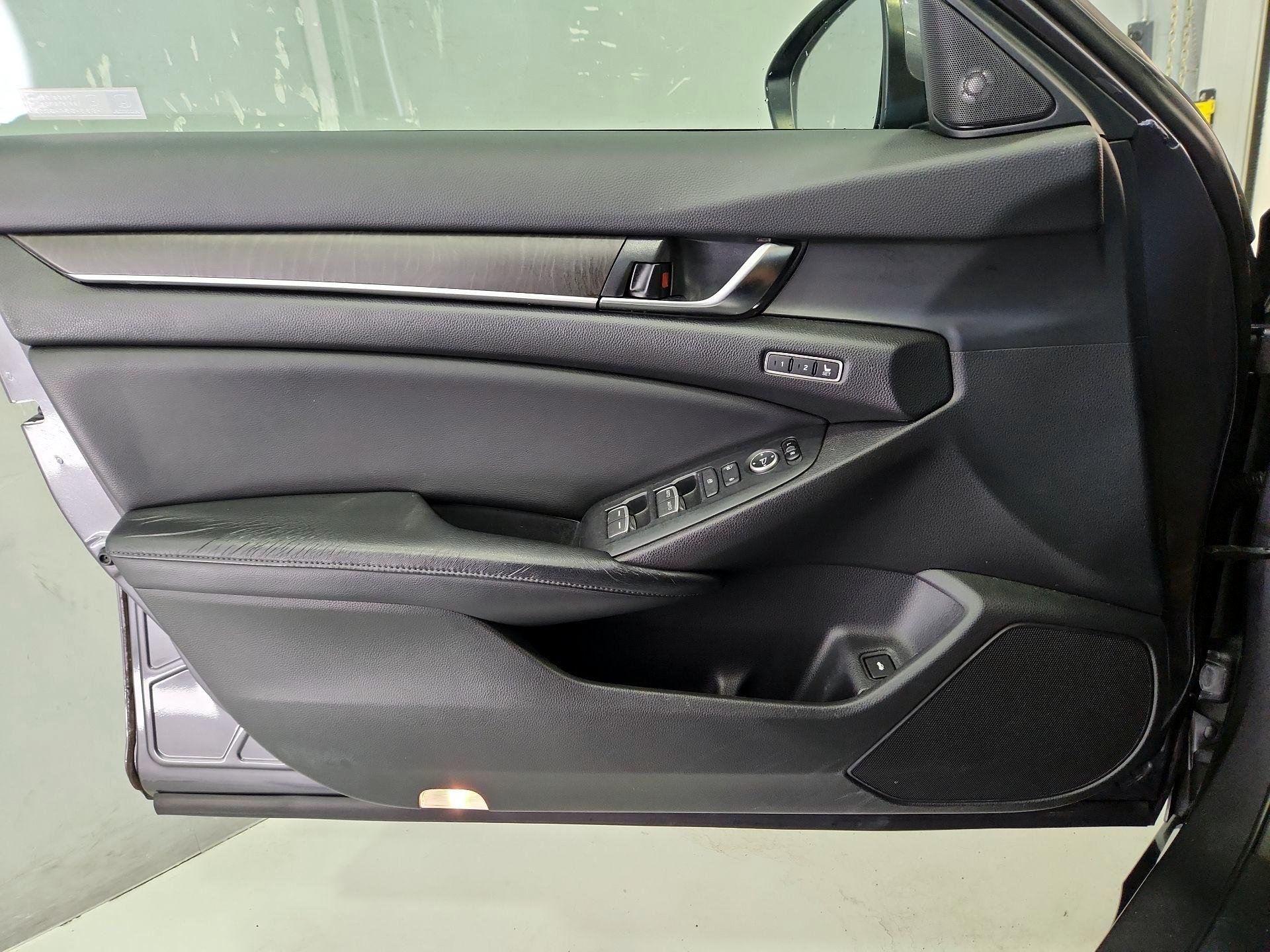 Thumbnail: 2018 Honda Accord - 12