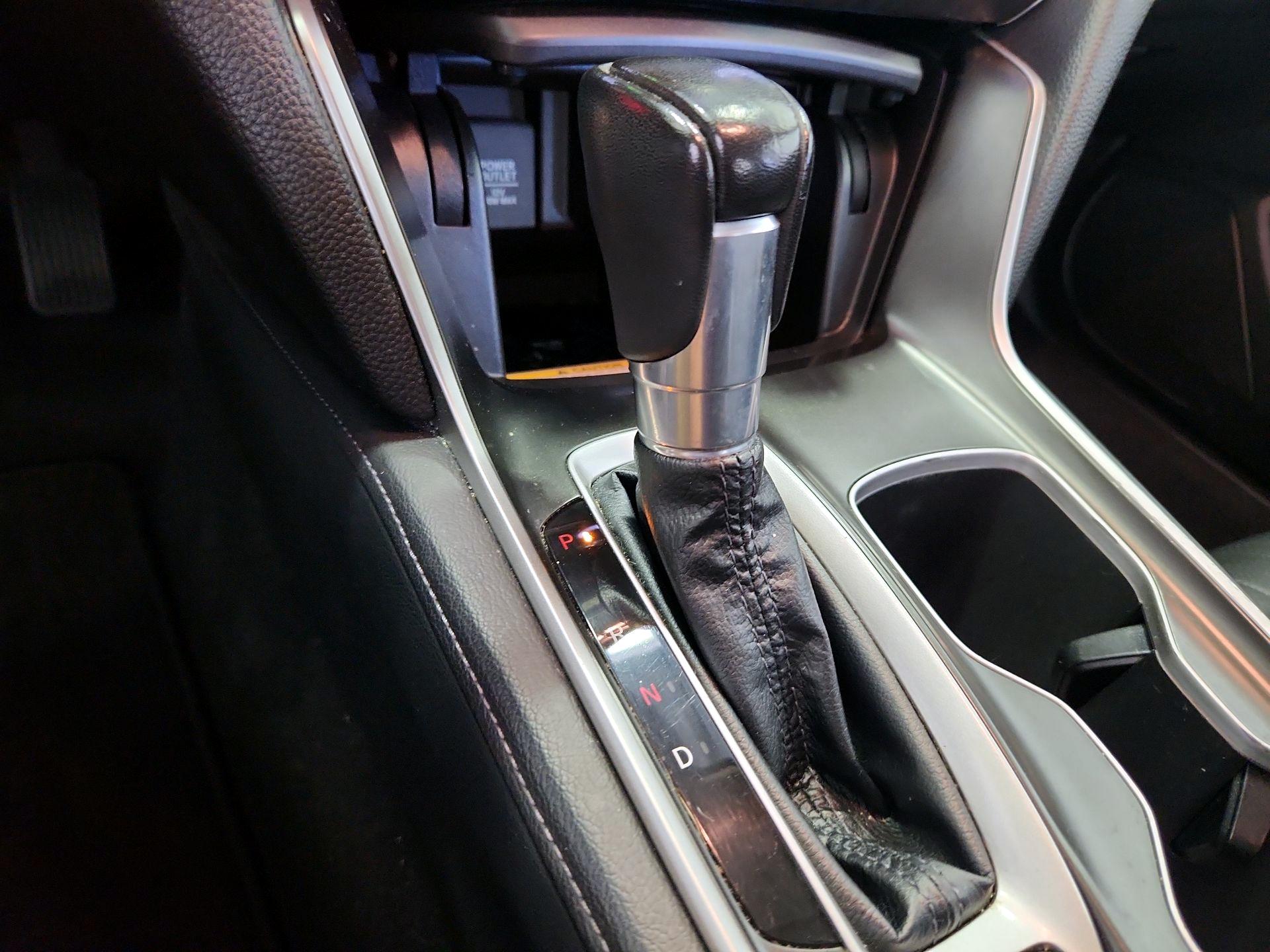 Thumbnail: 2018 Honda Accord - 17