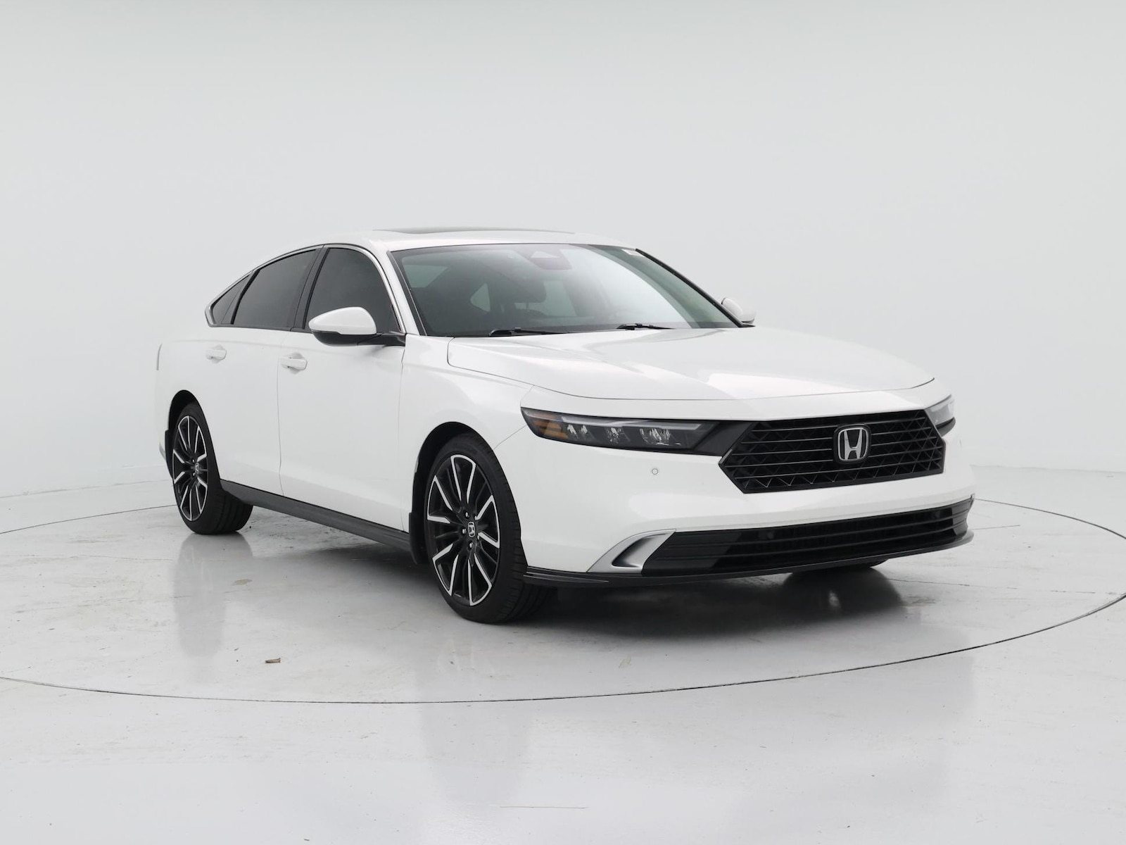 2025 Honda Accord Hybrid Touring - Photo 2