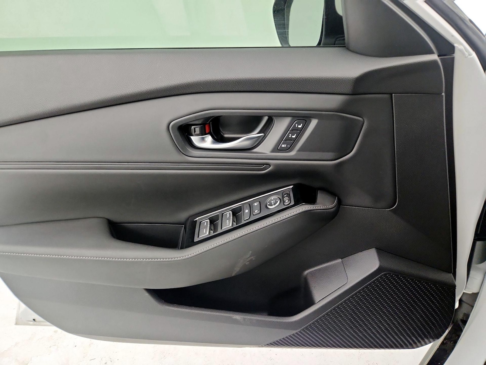 2025 Honda Accord Hybrid Touring - Photo 13