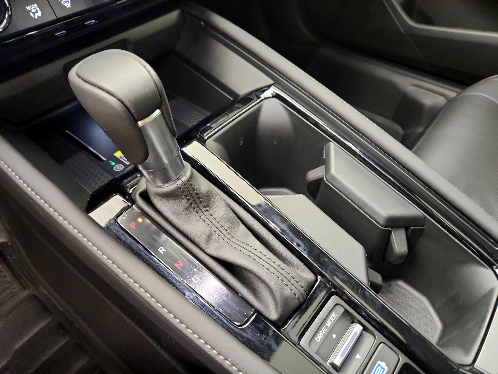 2025 Honda Accord Hybrid Touring - Photo 19