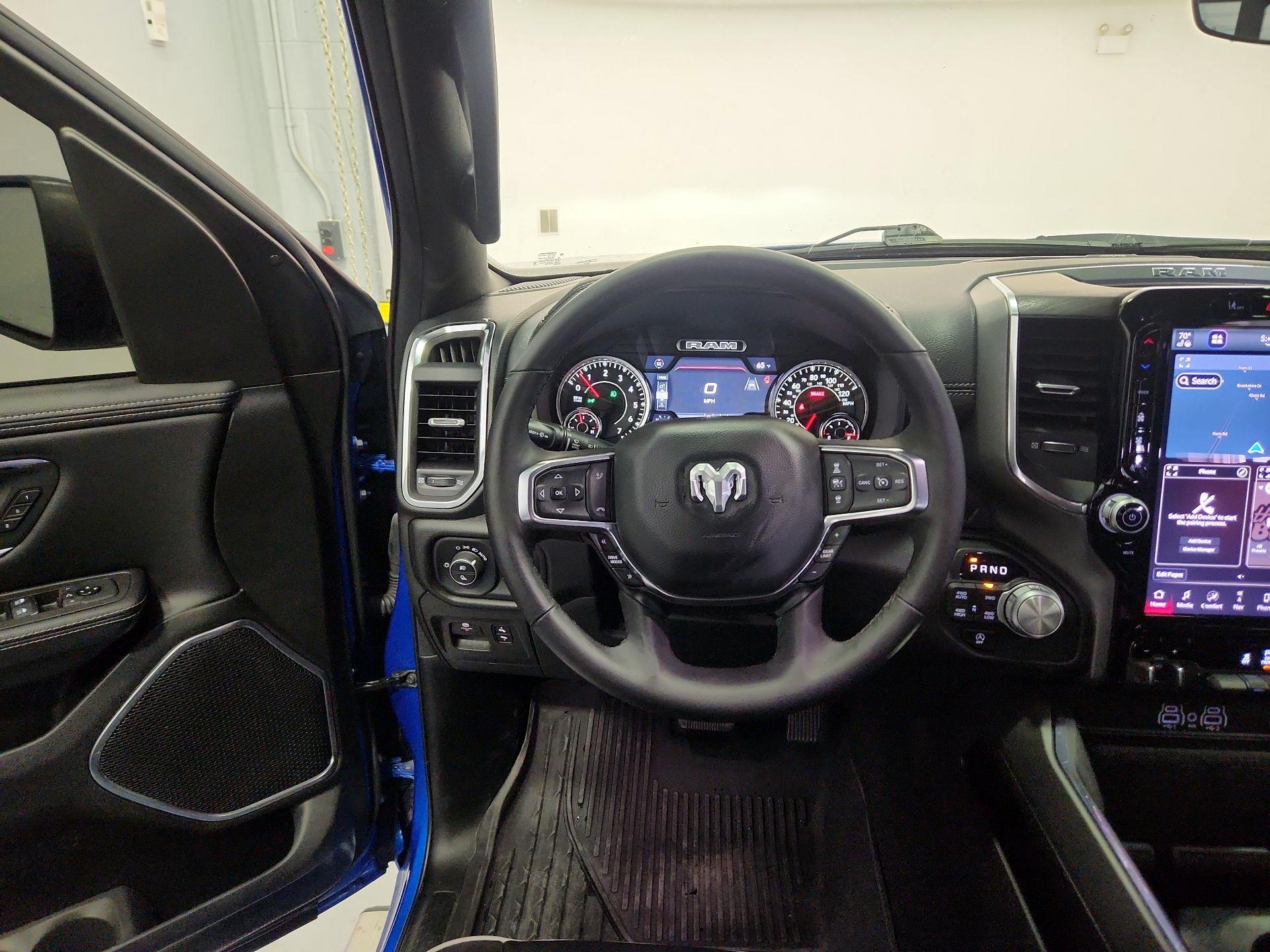 Thumbnail: 2025 RAM 1500 - 10