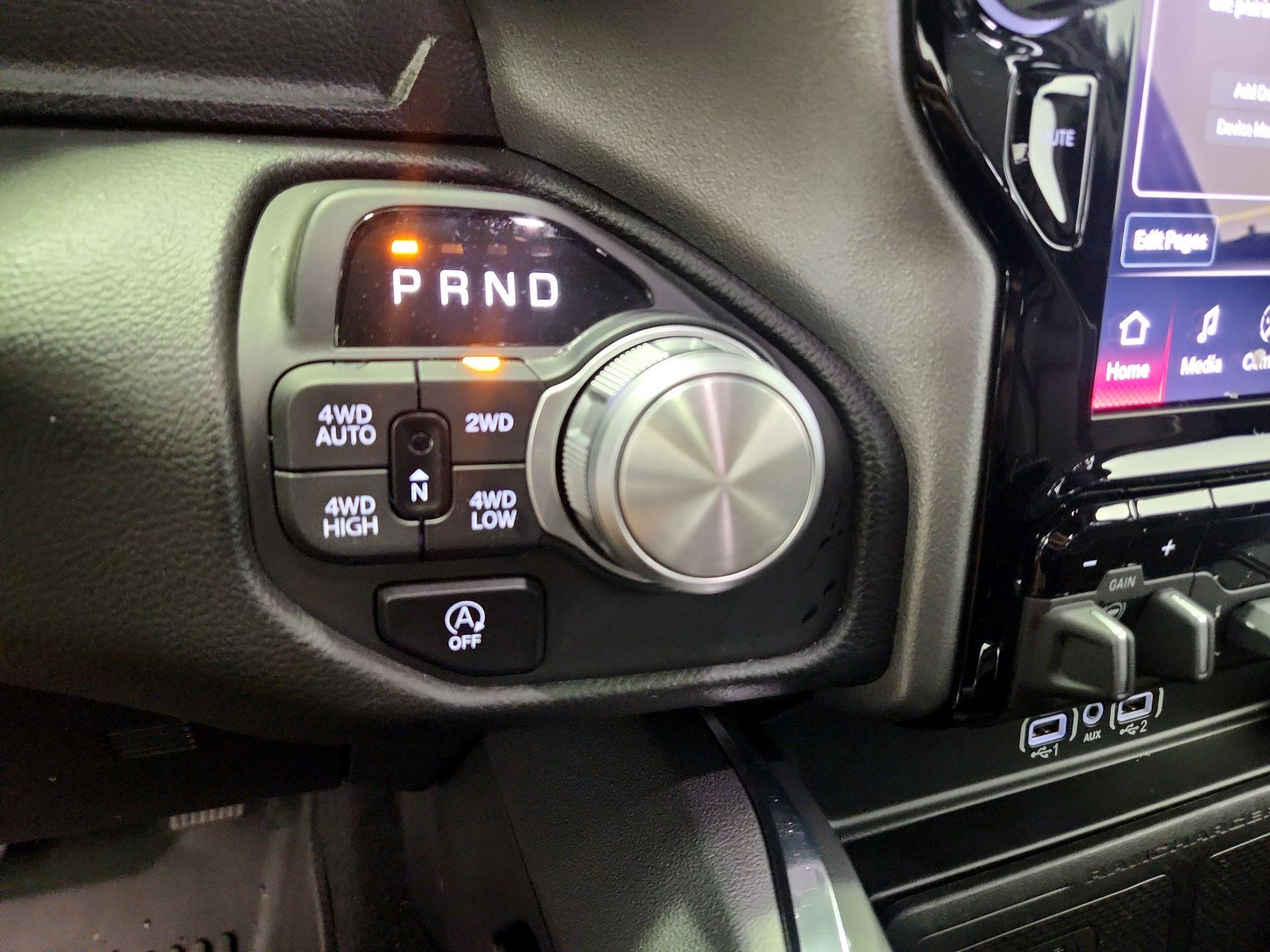 Thumbnail: 2025 RAM 1500 - 17