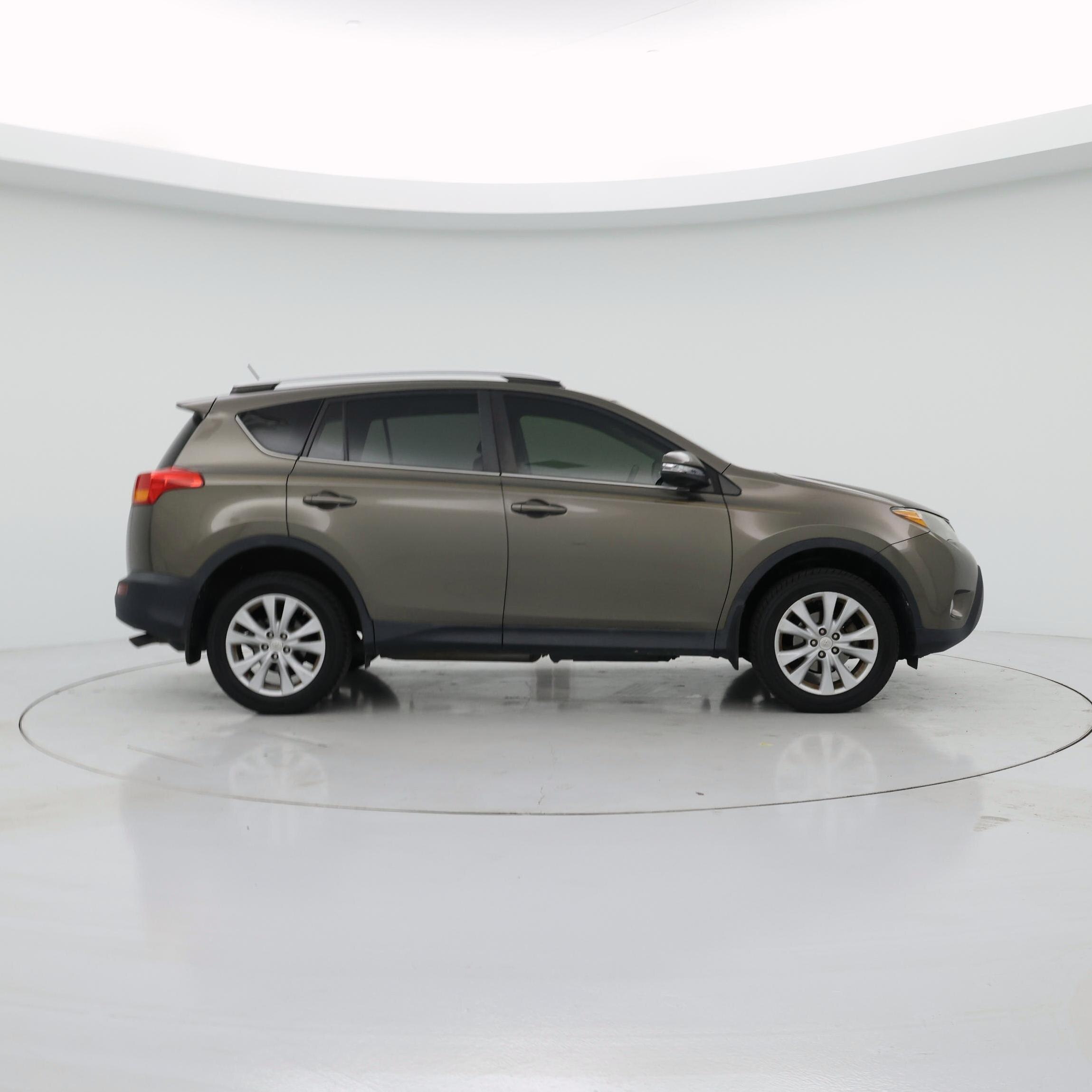 Thumbnail: 2014 Toyota RAV4 - 7