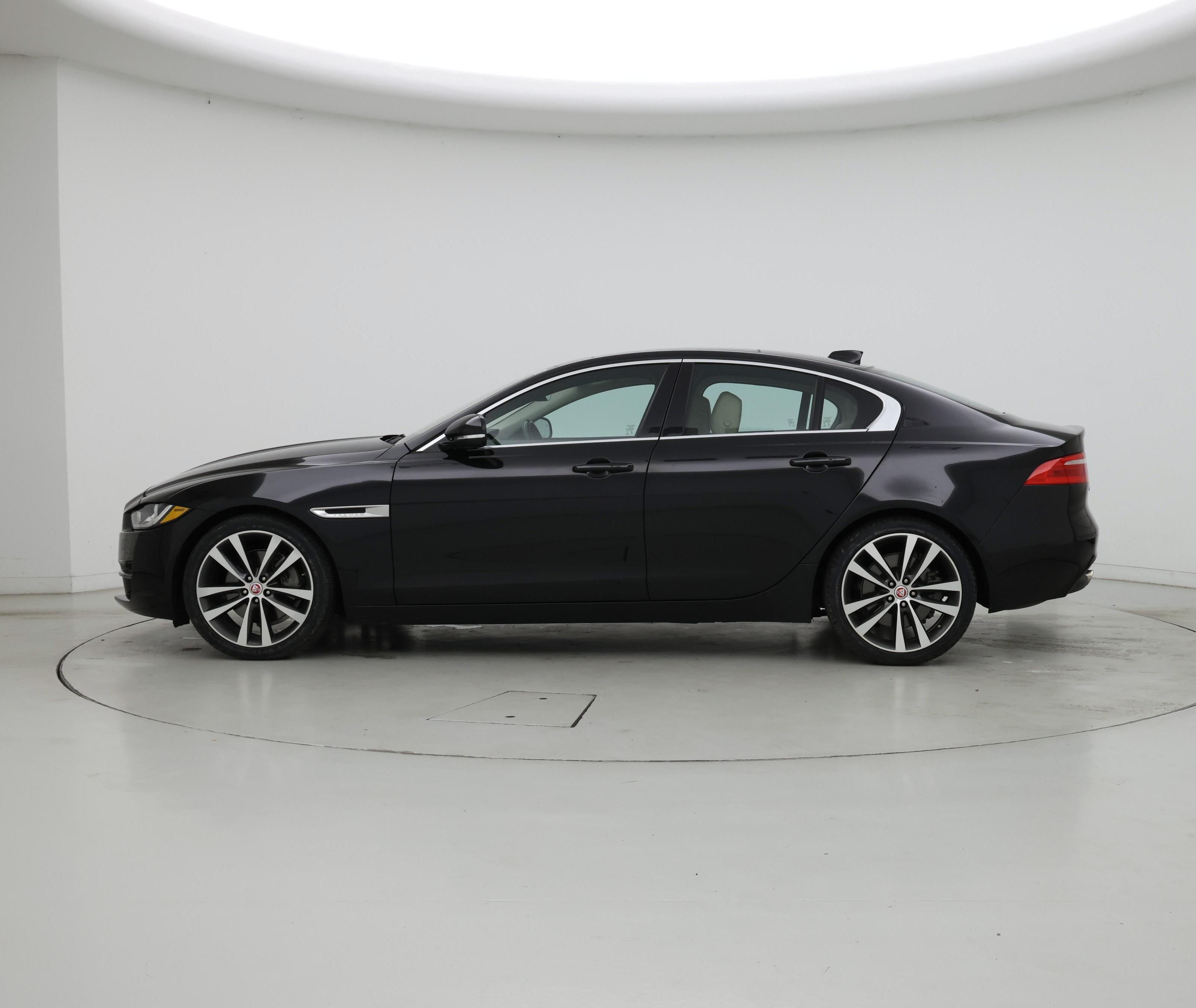 Thumbnail: 2019 Jaguar XE - 3
