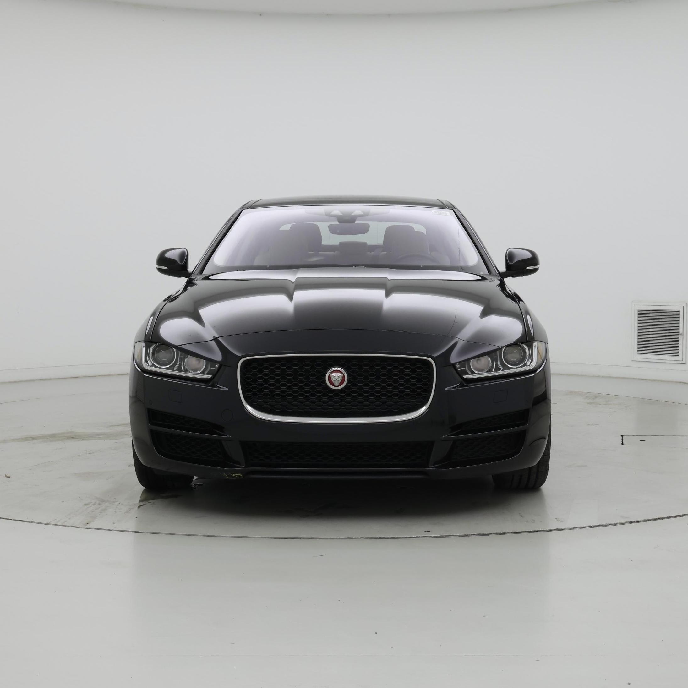 Thumbnail: 2019 Jaguar XE - 5