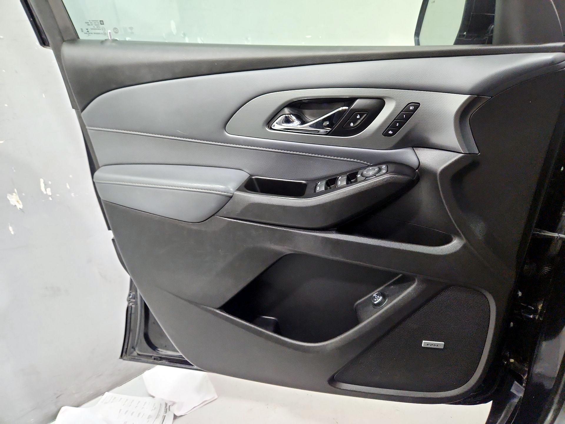 Thumbnail: 2020 Chevrolet Traverse - 12